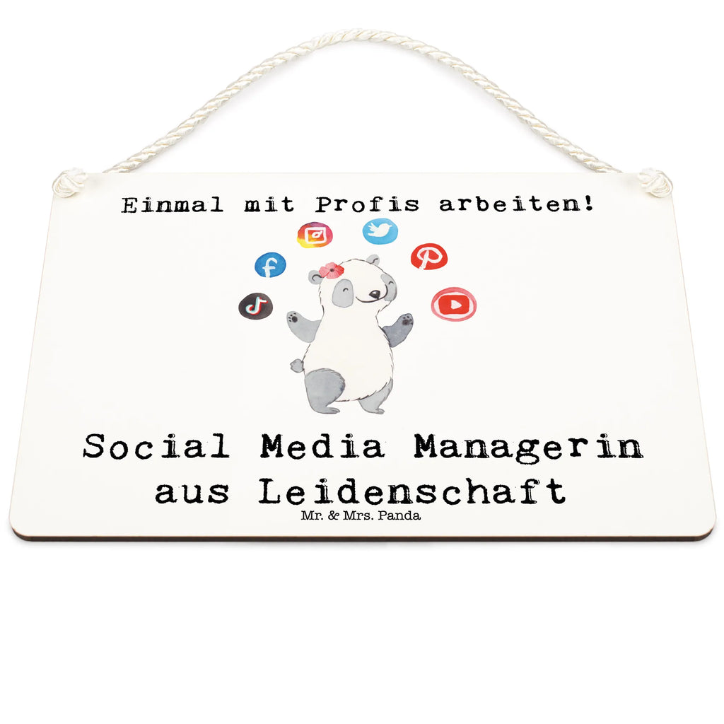 Deko Schild Social Media Managerin Leidenschaft Türschild, holzbild, Badschild, Deko Schild, hängeschild, Holzschild, Türschild Familie, sprüche schild, Küchenschild, wandtafel, Holztafel, Dekoschild, Schild, Spruchschild, dekoration schild, dekoschilder, Wandschild, wandhänger, Schild mit Spruch, Motivschild, Deko Wandtafel, dekotafel, Geschenk, Schenken, Jubiläum, Danke, Dankeschön, Beruf, Ausbildung, Abschied, Rente, Kollege, Kollegin, Arbeitskollege, Mitarbeiter, Firma