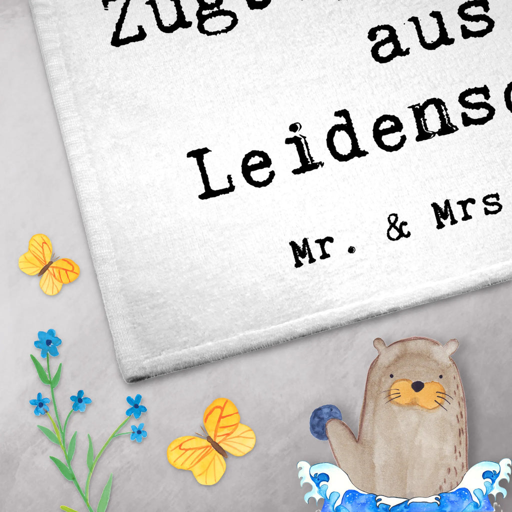 Gästehandtuch Zugbegleiterin Leidenschaft Gäste-Tuch, Gästehandtuch, Gästehandtuch Bunt, Gästehandtuch Schnell Trocknend, Gästehandtuch Baumwolle, Gästehandtuch Grau, Gästehandtuch Saugfähig, Gästehandtuch Bad, Gästehandtuch Mit Muster, Gästehandtuch Schwarz, Gästehandtuch Ökologisch, Gästehandtuch Nachhaltig, Handtuch Für Toilette, Gästehandtuch Set, Gästehandtuch Für Hotels, Gästehandtuch Modern, Gästehandtuch Hochwertig, Gästehandtuch Klassisch, Gästehandtuch Waschbar, Kleines Handtuch, Gästehandtuch Bio Baumwolle, Handtuch Gästeformat, Handtuch Für Gäste-WC, Gästehandtuch Badezimmer, Handtuch Für Gäste, Gästehandtuch Weiß, Handtuch Klein, Gästehandtuch Pflegeleicht, Gästehandtuch Strapazierfähig, Handtuch Gästezimmer, Gästehandtuch Beige, Gästehandtuch 30x50, Gästehandtücher, Gästehandtuch Weich, Gästehandtuch Mit Bordüre, Waschhandtuch, Beruf, Ausbildung, Jubiläum, Abschied, Rente, Kollege, Kollegin, Geschenk, Schenken, Arbeitskollege, Mitarbeiter, Firma, Danke, Dankeschön