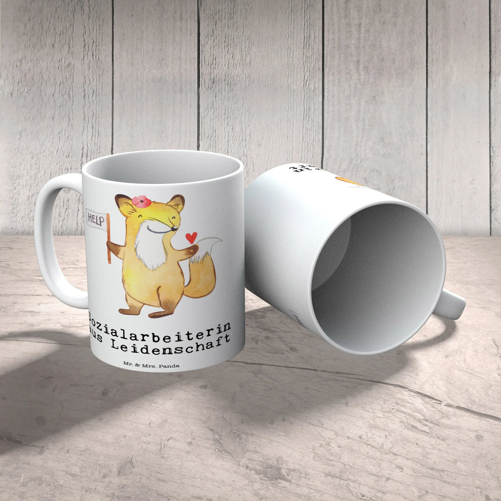 Tasse Sozialarbeiterin aus Leidenschaft Bürotasse, Kaffeetasse, Porzellantasse, Tasse mit Zitaten, Tasse, Tasse mit Motiven, Teetasse, Geschenktasse, Keramiktasse, Beruf, Ausbildung, Jubiläum, Abschied, Rente, Kollege, Kollegin, Geschenk, Schenken, Arbeitskollege, Mitarbeiter, Firma, Danke, Dankeschön