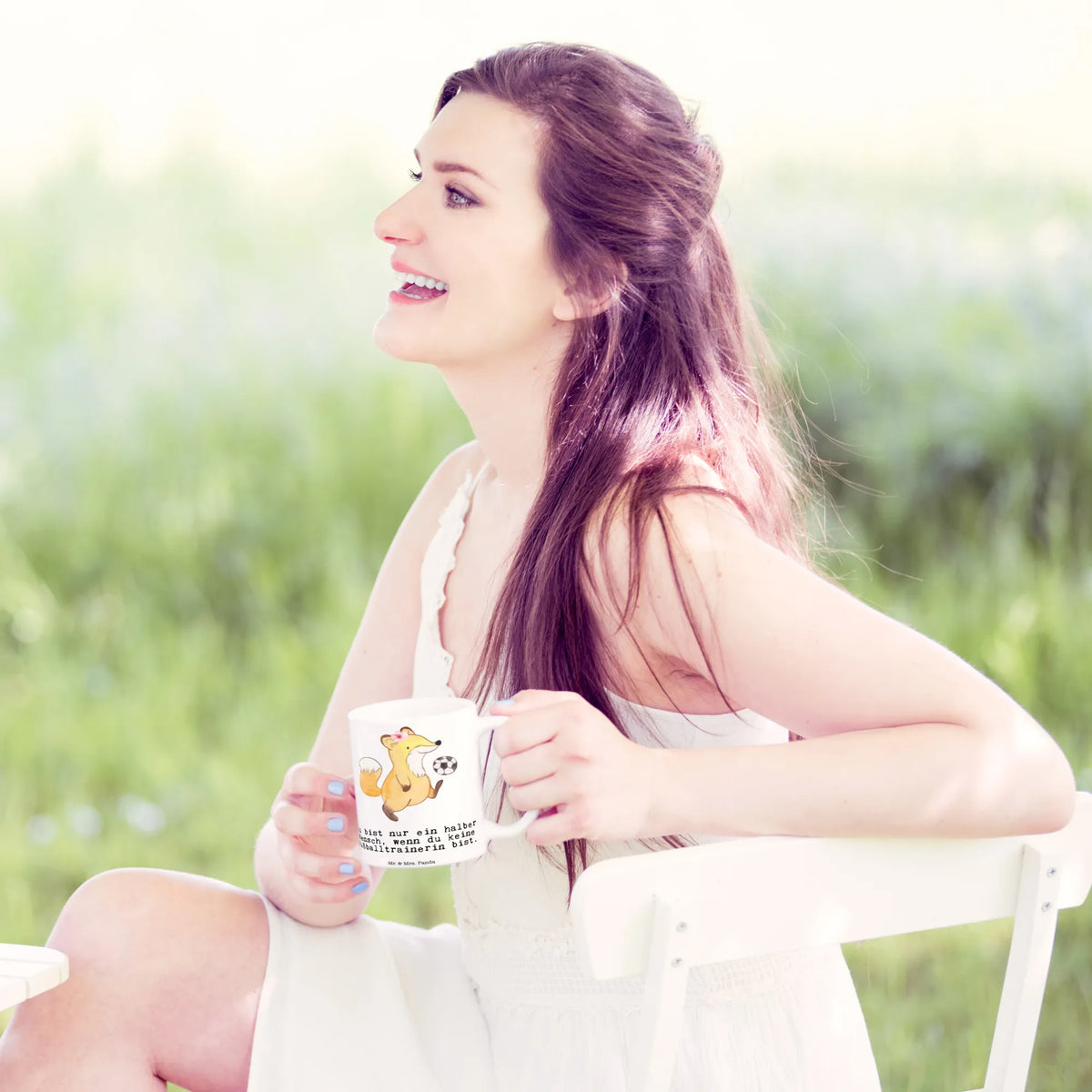 Tasse Fußballtrainerin Herz kaffeebecher bedruckt, Kakaotasse, Bürotasse, Trinktasse, Tasse mit Motiv, Keramikbecher, Tasse, milchkaffeetasse, Kaffeebecher, Frühstückstasse, Henkelpott, haferl, Kaffeetasse, Becher, Teepott, Dekotasse, design tasse, heißgetränkebecher, statement tasse, Frühstücksbecher, tasse für kaffee, Henkeltasse, Tasse mit Spruch, Kaffeepott, Pott, Keramiktasse, Sprüchetasse, cappuccinotasse, Bedruckte Tasse, Teetasse, Bürobecher, milchtasse, schöne tasse, Motivtasse, Geschenktasse, Teebecher, kaffeetasse bedruckt, hochwertige tasse, kakaobecher, kaffeebecher keramik, Trinkbecher, tasse für büro, Henkelbecher, Designtasse, kaffeetasse keramik, Abschied, Jubiläum, Rente, Kollege, Geschenk, Kollegin, Arbeitskollege, Mitarbeiter, Firma, Danke, Dankeschön, Schenken, Beruf, Ausbildung, Fußballspiel, Verein Fußball, Glücksbringer, Fußballtrainerin