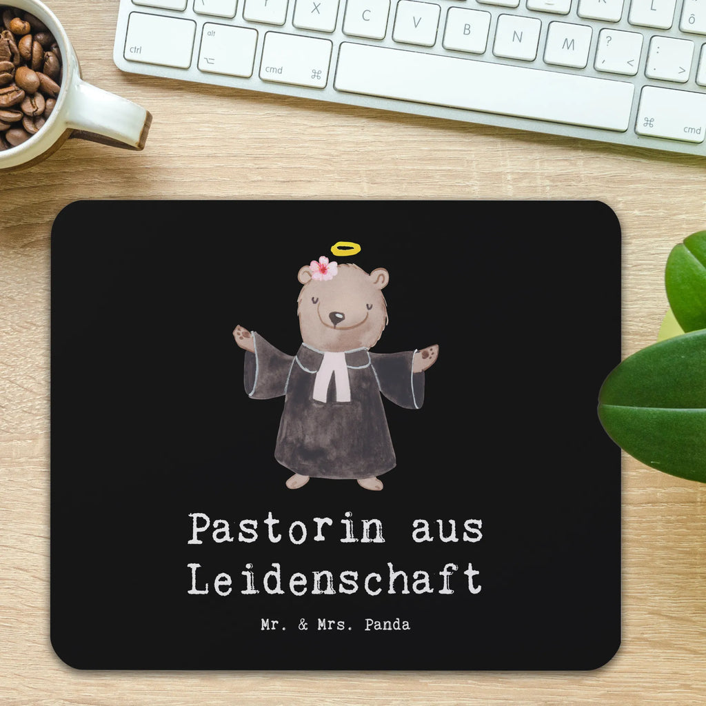 Mauspad Pastorin aus Leidenschaft Arbeitszimmer, Computer zubehör, Büroausstattung, Mousepad, PC Zubehör, Mauspad Büro, Einzigartiges Mauspad, Designer Mauspad, Mauspad, Mausunterlage, Beruf, Ausbildung, Jubiläum, Abschied, Rente, Kollege, Kollegin, Geschenk, Schenken, Arbeitskollege, Mitarbeiter, Firma, Danke, Dankeschön, Pastorin, Dienerin Gottes<br />Geistliche, Pfarrerin, Theologin, Predigerin<br />Priesterin, Kirche