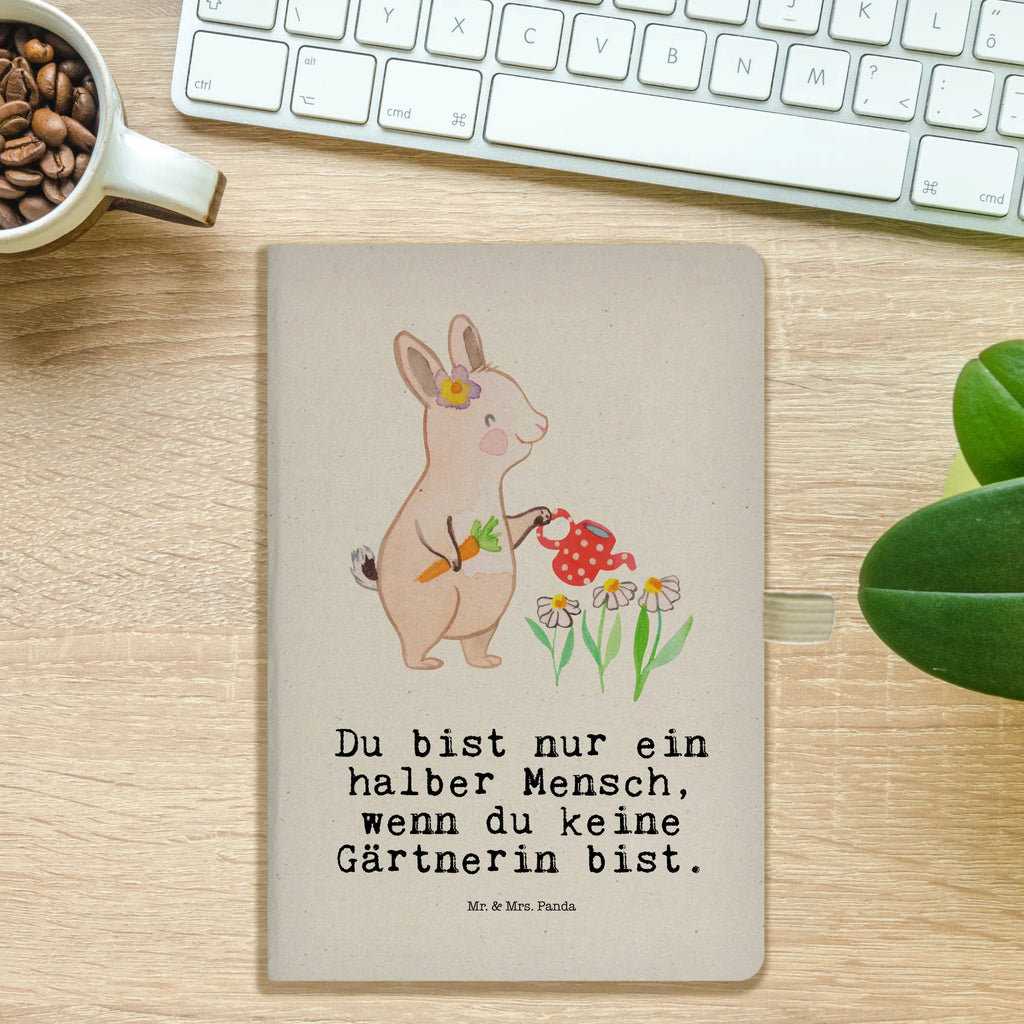 Baumwoll Notizbuch Gärtnerin mit Herz DIN A4 Schüler Notizbuch, Stoff Notizbuch A4, Notizbuch DIN A4, DIN A4 Notizbuch Für Schule, DIN A4 Arbeitsbuch, DIN A4 Bullet Journal, Nachhaltiges Notizbuch A4, DIN A4 Notizbuch Geschenk, DIN A4 Notizbuch Design, DIN A4 Skizzenbuch, Notizbuch A4 Blanko, DIN A4 Notizbuch Hardcover, DIN A4 Notizbuch, DIN A4 Journal, Baumwoll Notizbuch, Notizbuch A4 Liniert, DIN A4 Notizheft, DIN A4 Ideenbuch, DIN A4 Notizbuch Für Studium, DIN A4 Tagebuch, Schreibbuch DIN A4, DIN A4 Uni Notizbuch, DIN A4 Notizbuch Softcover, Umweltfreundliches Notizbuch A4, Tagebuch DIN A4, DIN A4 Planer, DIN A4 Notizbuch Handgemacht, Natur Notizbuch A4, Notizbuch Mit Stoffeinband, DIN A4 Projektbuch, Notizbuch A4 Kariert, A4 Notizbuch Punkte, DIN A4 Notizbuch Für Lehrer, DIN A4 Notizbuch Büro, Öko Notizbuch DIN A4, DIN A4 Notizbuch Kreativ, Notizbuch Aus Baumwolle, Geschenk, Schenken, Jubiläum, Danke, Dankeschön, Beruf, Ausbildung, Abschied, Rente, Kollege, Kollegin, Arbeitskollege, Mitarbeiter, Firma, Gartenbau, Gärtnerin, Hobbygärtnerin, Garten- und Landschaftsbauerin, Gartenplaner, Gärtnerei