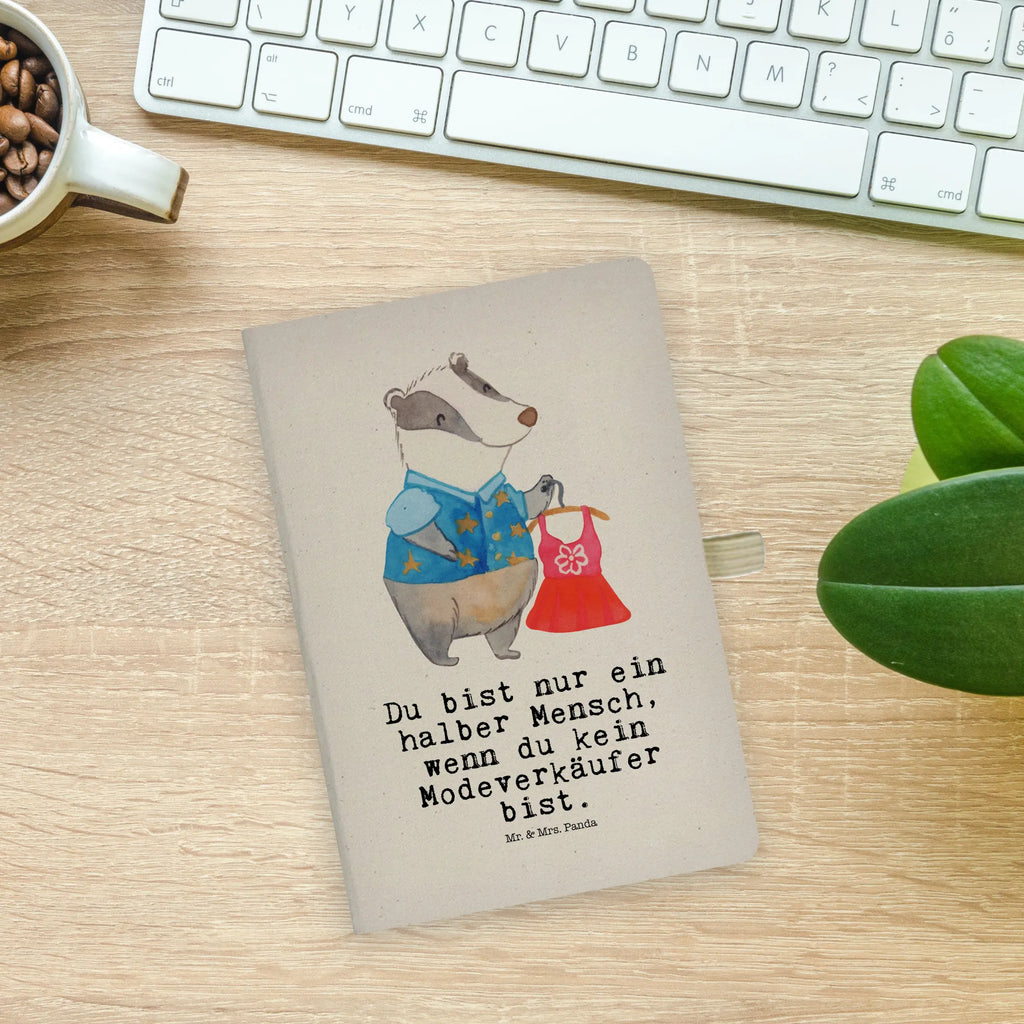 Baumwoll Notizbuch Modeverkäufer mit Herz Notizbuch DIN A5, A5 Notizbuch Für Büro, A5 Notizbuch Herren, A5 Notizbuch Damen, Tagebuch A5, A5 Notizbuch Nachhaltig, A5 Notizbuch Kariert, A5 Skizzenbuch, A5 Planer, A5 Notizbuch Für Schule, Schreibheft A5, A5 Notizblock, A5 Notizbuch Personalisiert, A5 Notizbuch Blanko, Journal A5, A5 Notizbuch Geschenk, A5 Notizbuch Punkte, A5 Notizbuch Leder, Bullet Journal A5, A5 Ringbuch, A5 Notizbuch, Notizbuch A5 Hardcover, A5 Notizbuch Liniert, A5 Notizbuch Mit Spruch, A5 Heft, Notizheft A5, Notizbuch A5, Notizbuch A5 Softcover, Beruf, Ausbildung, Jubiläum, Abschied, Rente, Kollege, Kollegin, Geschenk, Schenken, Arbeitskollege, Mitarbeiter, Firma, Danke, Dankeschön, Verkäufer, Modeverkäufer, Fashion Store