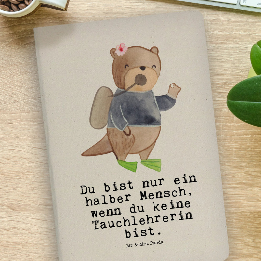 Bawełniany notatnik DIN A4 Instruktorka nurkowania serce Zawód, Wykształcenie, Jubileusz, Pożegnanie, Emerytura, Kolega, Koleżanka, Prezent, Dawać, Pracownik, Współpracownik, Firma, Dziękuję, Dziękuję bardzo