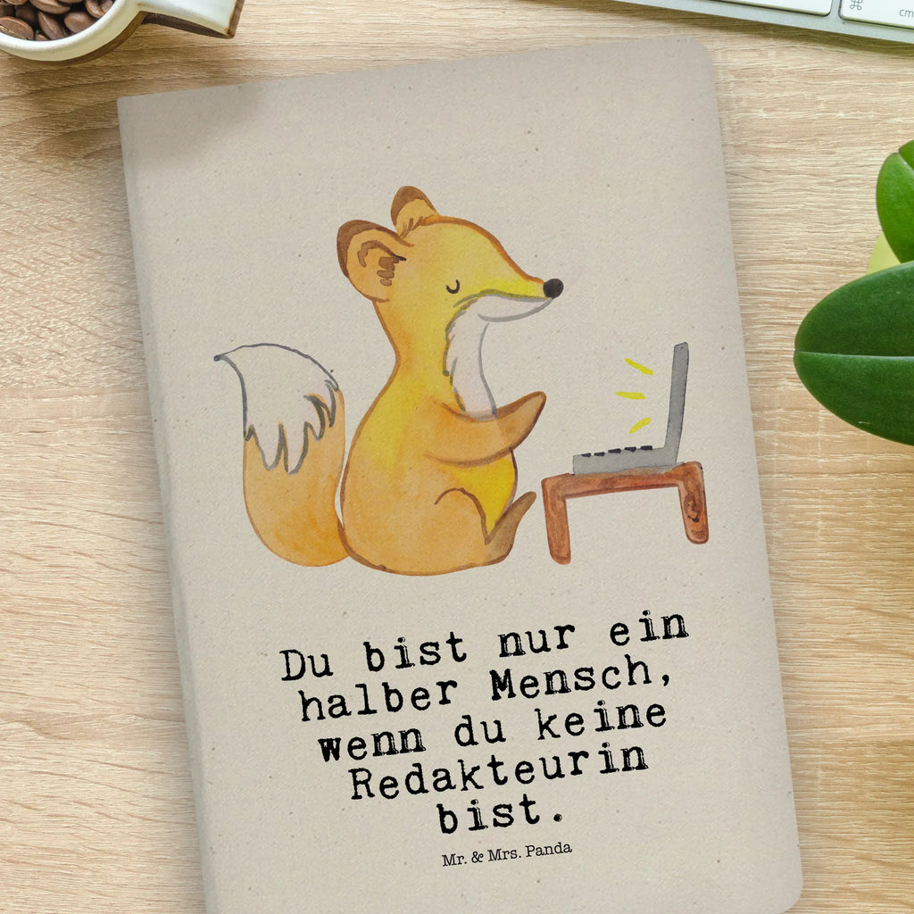 Baumwoll Notizbuch Redakteurin mit Herz DIN A4 Notizbuch Für Studium, DIN A4 Notizbuch Büro, DIN A4 Projektbuch, Stoff Notizbuch A4, DIN A4 Ideenbuch, DIN A4 Bullet Journal, Notizbuch DIN A4, DIN A4 Notizbuch Handgemacht, Natur Notizbuch A4, Notizbuch A4 Kariert, DIN A4 Notizbuch Geschenk, DIN A4 Schüler Notizbuch, Nachhaltiges Notizbuch A4, Notizbuch Aus Baumwolle, Baumwoll Notizbuch, Notizbuch A4 Blanko, DIN A4 Tagebuch, DIN A4 Notizbuch, DIN A4 Notizheft, Tagebuch DIN A4, DIN A4 Skizzenbuch, A4 Notizbuch Punkte, Notizbuch Mit Stoffeinband, DIN A4 Notizbuch Hardcover, DIN A4 Journal, DIN A4 Notizbuch Für Lehrer, DIN A4 Notizbuch Für Schule, Schreibbuch DIN A4, DIN A4 Notizbuch Design, DIN A4 Uni Notizbuch, DIN A4 Notizbuch Softcover, DIN A4 Notizbuch Kreativ, Umweltfreundliches Notizbuch A4, Notizbuch A4 Liniert, Öko Notizbuch DIN A4, DIN A4 Planer, DIN A4 Arbeitsbuch, Geschenk, Schenken, Jubiläum, Danke, Dankeschön, Beruf, Ausbildung, Abschied, Rente, Kollege, Kollegin, Arbeitskollege, Mitarbeiter, Firma, Referentin, Redakteurin, Online, Journalistin