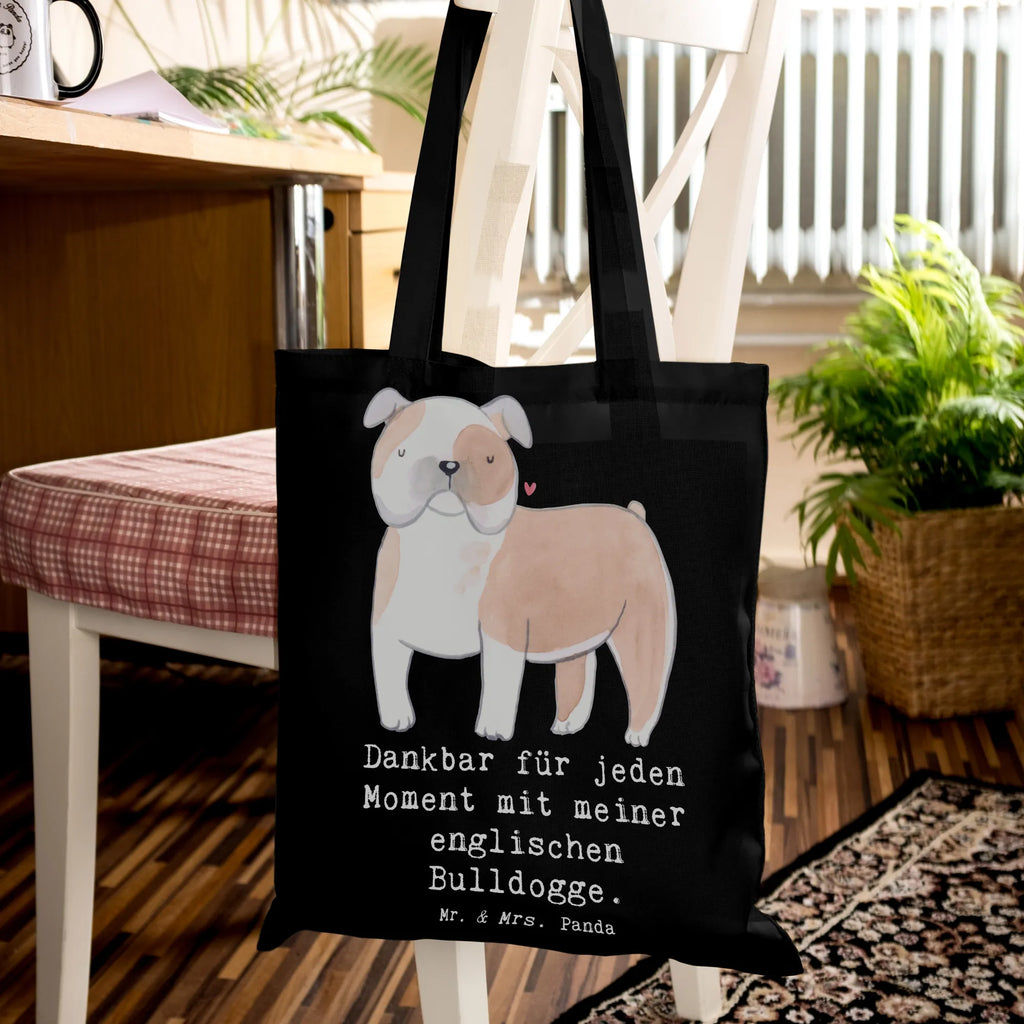 Tote bag English Bulldog Moment Jutetasche, Strandtasche, Schultertasche, Beutel, Tasche, Umhängetasche, Stoffbeutel, Stofftasche, Laptoptasche, Jutebeutel, Shopper, Tragetasche, Einkaufstasche, Beuteltasche, Einkaufstüte, Badetasche, Hund, Hunderasse, Rassehund, Hundebesitzer, Geschenk, Tierfreund, Schenken, Welpe, Englische Bulldogge, English Bulldog