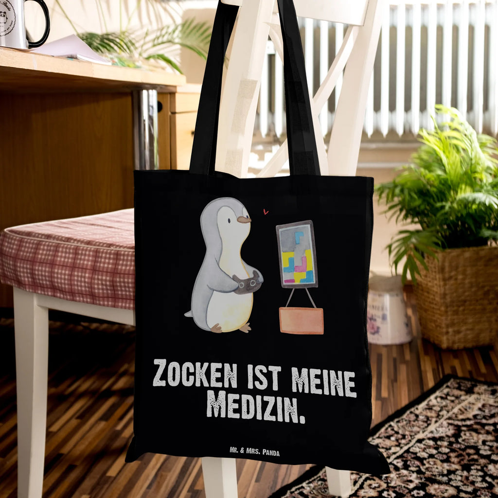 Tote bag penguin Gamble Tasche, Schultertasche, Stofftasche, Jutetasche, Beuteltasche, Shopper, Laptoptasche, Jutebeutel, Stoffbeutel, Tragetasche, Einkaufstasche, Beutel, Badetasche, Einkaufstüte, Umhängetasche, Strandtasche, Geschenk, Sport, Sportart, Hobby, Schenken, Danke, Dankeschön, Auszeichnung, Gewinn, Sportler, Zocken, Videogames, Gaming, Videospiele