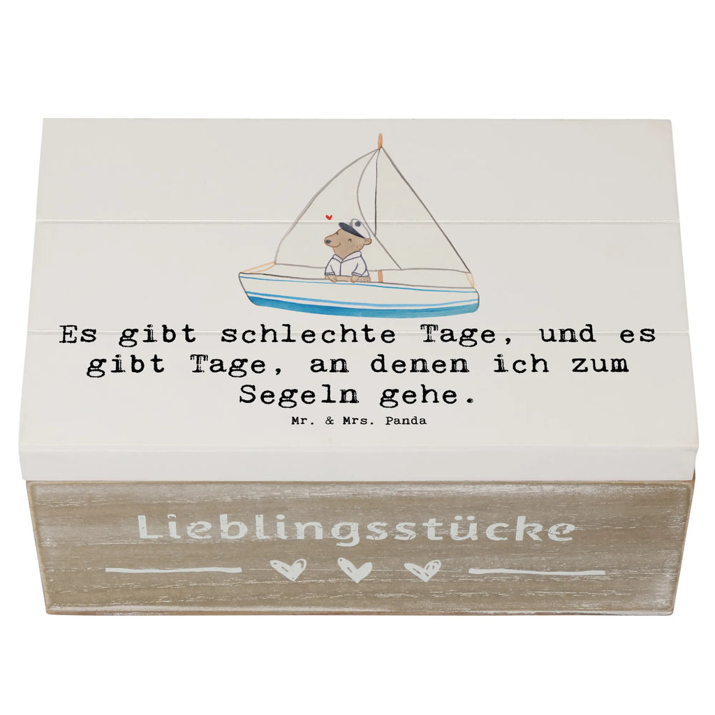 Holzkiste Bär Segeln Erinnerungskiste, Aufbewahrungsbox, Dekokiste, Kiste, Geschenkdose, Holzkiste, XXL, Truhe, Geschenkbox, Erinnerungsbox, Schatulle, Schatzkiste, Geschenk, Sport, Sportart, Hobby, Schenken, Danke, Dankeschön, Auszeichnung, Gewinn, Sportler, segeln, Segelboot, Segelschule, Yachtclub, Segeltörn