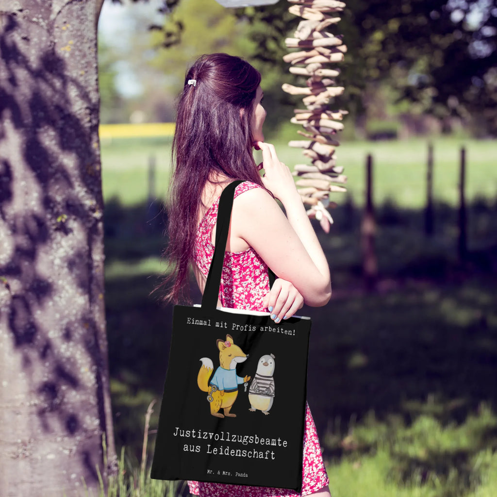 Tote bag correctional officer Passion Badetasche, Strandtasche, Stoffbeutel, Shopper, Umhängetasche, Jutetasche, Tragetasche, Tasche, Laptoptasche, Jutebeutel, Einkaufstasche, Schultertasche, Beutel, Einkaufstüte, Stofftasche, Beuteltasche, Beruf, Ausbildung, Jubiläum, Abschied, Rente, Kollege, Kollegin, Geschenk, Schenken, Arbeitskollege, Mitarbeiter, Firma, Danke, Dankeschön, Justizvollzugsbeamte, Gefängniswärterin
