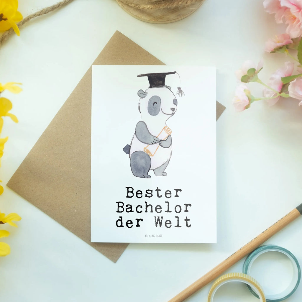 Greetings card panda Best bachelor in the world Glückwunschkarte, firmungskarte, einladungskarten, abiturkarte, Grußkarte, dankeskarten, weihnachtskarten, neujahrskarte, spruchkarte, Motivkarte, kommunionskarte, Beileidskarte, valentinstagskarte, vatertagskarte, babykarte, glückwunschkarten, jubiläumskarte, osterkarten, Klappkarte, hochzeitskarten, osterkarte, genesungskarte, Grußkarten, Geschenkidee, Geschenk, Schenken, Mitbringsel, Geburtstag, Geburtstagsgeschenk, für, Danke, Dankeschön, Bedanken, Freude machen, Geschenktipp, Universität, Sohn, Studienabschluss, Lustig, Musterschüler, Witzig, Alumni, Abschluss, Spaß, Uni, Studenten, Bachelor, Student, Studium, Hochschule