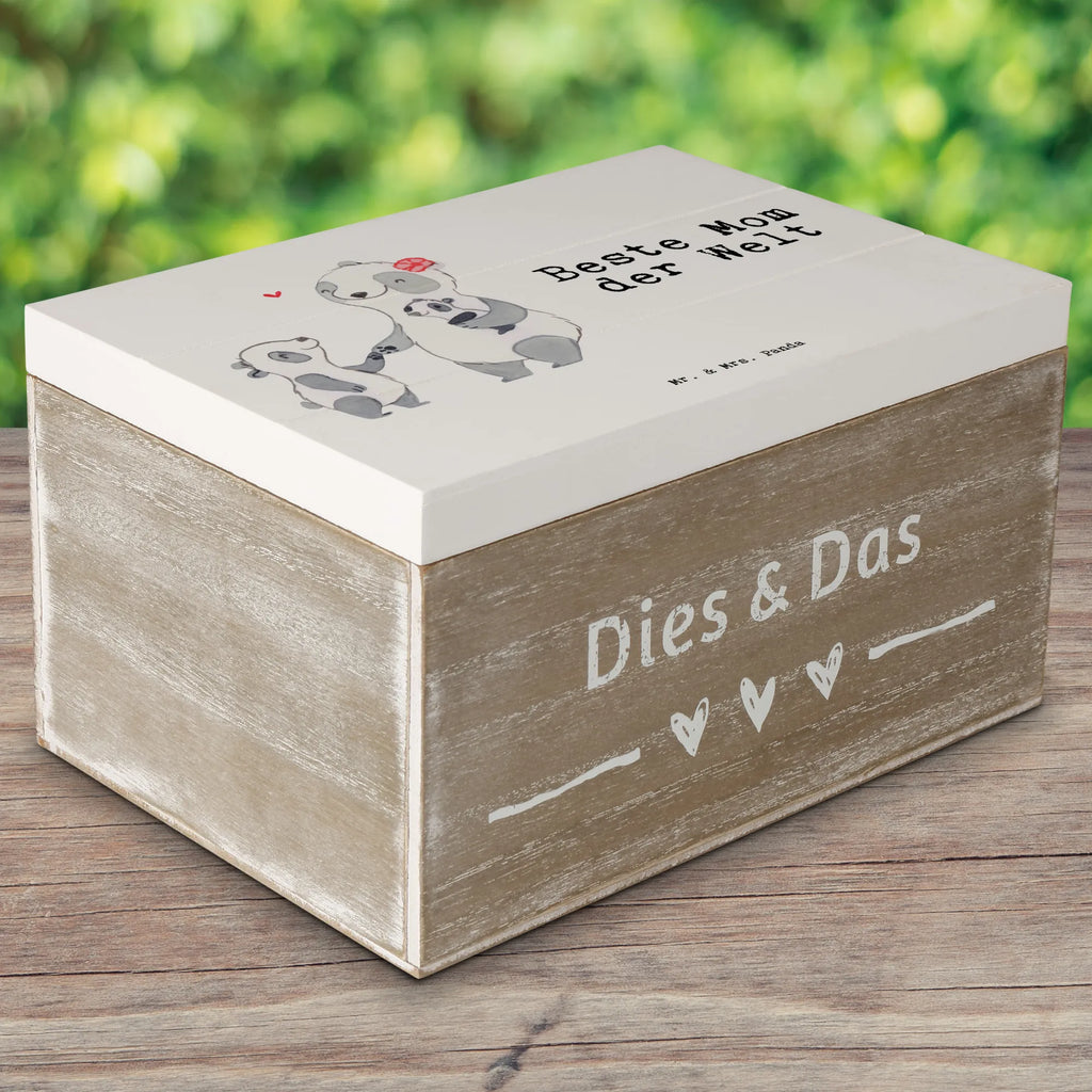 Holzkiste Panda Beste Mom der Welt box holz, kiste holz, Holzbox mit Deckel, Holzkiste mit Deckel, Holzboxen, holztruhen, truhe holz, holzkästchen, Holzkiste, Aufbewahrungsbox aus Holz, Box aus Holz, holzschachtel, aufbewahrungskiste mit deckel, Holzbox, aufbewahrungskisten, aufbewahrungsboxen, Holz Aufbewahrungsbox, Aufbewahrungskiste, Holzkisten, holzschatulle, Aufbewahrungsbox Holz, Holztruhe, Aufbewahrungsbox, aufbewahrungstruhe, Schatulle, Schenken, Bedanken, Dankeschön, Geschenkidee, Geburtstag, Geschenk, Geburtstagsgeschenk, Danke, Mitbringsel, Geschenktipp, für, Freude machen, Mom, Ma, Muttertag, Mami, Beste, Sohn, Beste Mama, Mutti, Mama, Mommy, Supermama, Tochter, Mutter