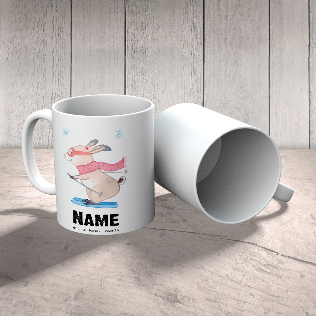 Personalisierte Tasse Hase Skifahren Namen, Tasse mit Namen, Wunschname, Namenstasse, Personalisierte Tasse, Tasse, Personalisiert, Drucken, Geschenk, Sport, Sportart, Hobby, Schenken, Danke, Dankeschön, Auszeichnung, Gewinn, Sportler, Skifahren, Ski fahren, Skiwettbewerb, Skisport, Skirennen