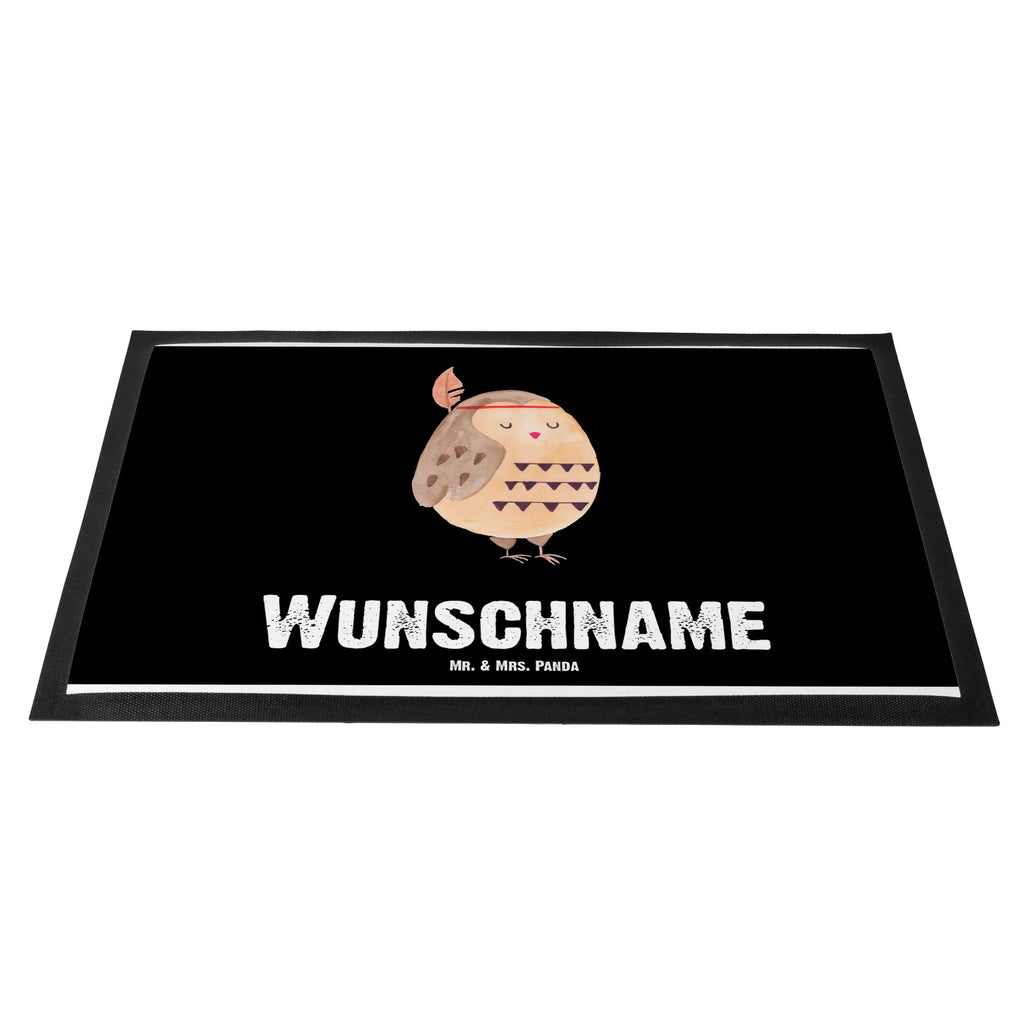 Personalisierte Fußmatte Eule Federschmuck Personalisierte Fußmatte, Bedrucken, Personalisiert, Fußmatte mit Namen, Türvorleger personalisiert, Namensfussmatte, Fußmatte bedrucken, Wunschnamen, Haustürmatte personalisiert, Personalisieruung, Türvorleger mit Namen, Eule, Reisespruch, Federschmuck, Dekoration, Das Leben ist ein Abenteuer, Eule Deko, Owl