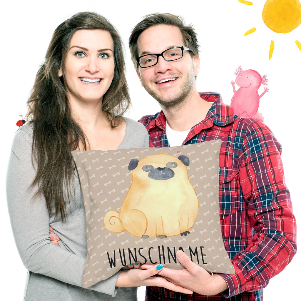 Personalisiertes Kissen Mops Kissen, Name, personalisiert, Kopfkissen, Wunschname, bedrucken, Hund, Hundemotiv, Haustier, Hunderasse, Tierliebhaber, Hundebesitzer, Sprüche, Mops, Liebe, Hundeliebe