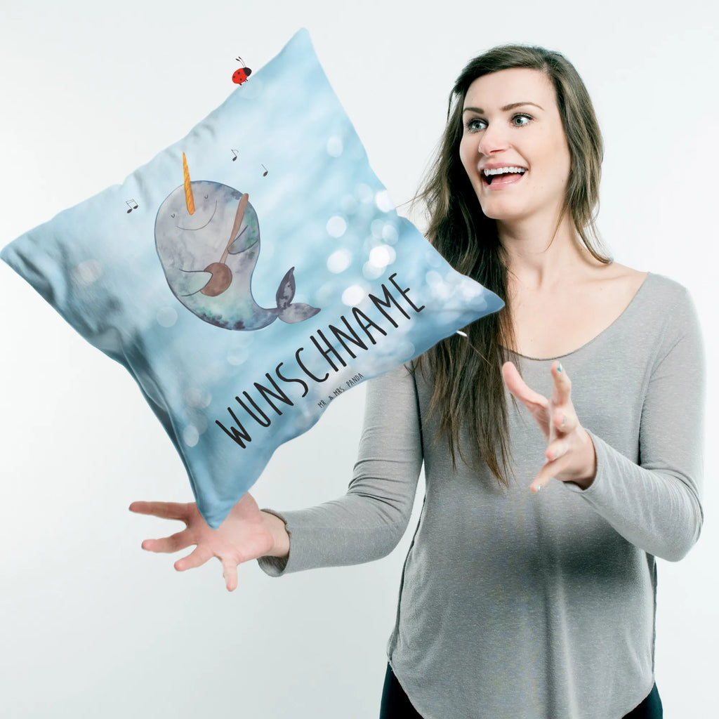 Personalisiertes Kissen Narwal Gitarre Kissen, Name, Kopfkissen, bedrucken, personalisiert, Wunschname, Meerestiere, Meer, Urlaub, Problemlösung, Gitarre, Narwal, Probleme, Wal, Gespräche, Tanzen, Frust