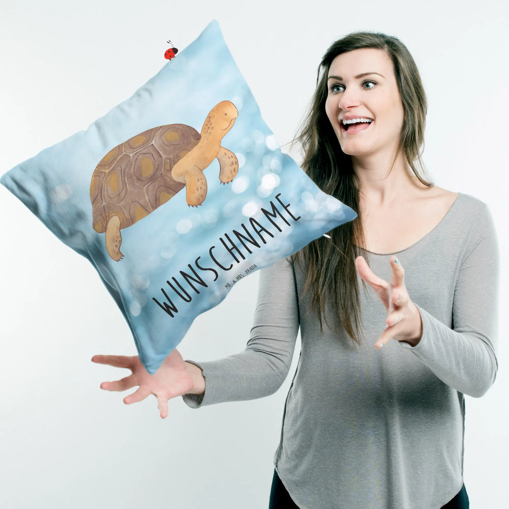 Personalisiertes Kissen Schildkröte marschiert Kissen, Wunschname, Kopfkissen, Name, bedrucken, personalisiert, Meerestiere, Meer, Urlaub, Reiselust, Schildkröten, Schildkröte, Lieblingsmensch, Inspiration, Neustart, Abenteuer, Motivation, get lost