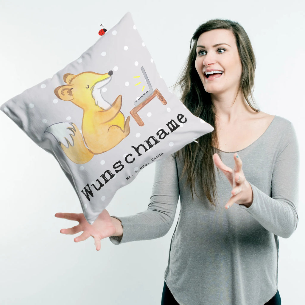 Personalisiertes Kissen Fuchs Bester Sitznachbar der Welt bedrucken, Name, personalisiert, Wunschname, Kopfkissen, Kissen, für, Dankeschön, Geschenk, Schenken, Geburtstag, Geburtstagsgeschenk, Geschenkidee, Danke, Bedanken, Mitbringsel, Freude machen, Geschenktipp, Schule, Mitstudent, Nachbar, Seminar, Stuhlnachbar, Kommilitone, Tischnachbar, Universität, Uni, Mitschüler, Hochschule, Sitznachbar