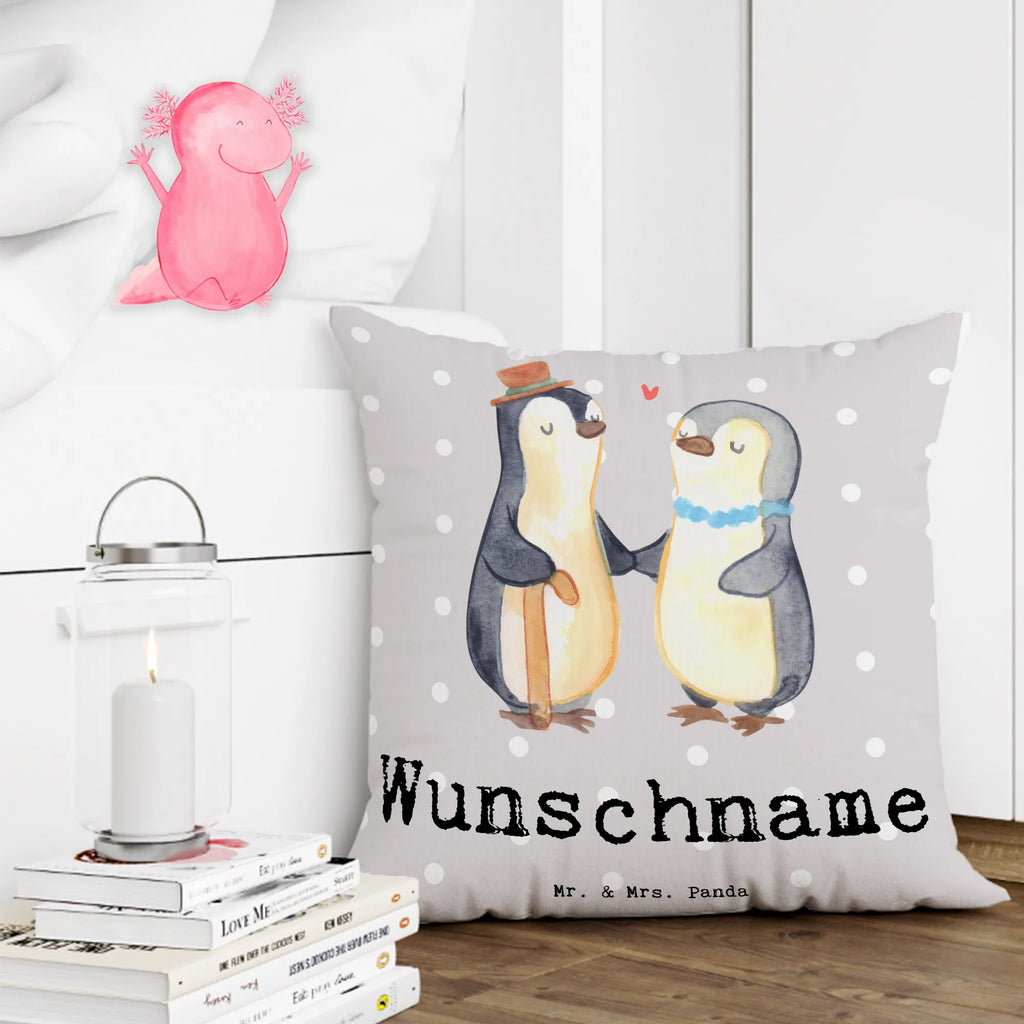 Personalisiertes Kissen Pinguin Beste Urgroßeltern der Welt Personalisiert, Name, Bedrucken, Wunschname, Kissen, Kopfkissen, Geschenkidee, Geschenk, Schenken, Mitbringsel, Geburtstag, Geburtstagsgeschenk, für, Danke, Dankeschön, Bedanken, Freude machen, Geschenktipp, Bester, Uroma, Uhropa, Enkelkind, Uhrgroßeltern, Ommi, Großvater, Omma, Urgroßeltern, Uhroma, Oppa, Uropa, Großeltern, Urgrosseltern, Kleinigkeit, Großmama, Großmutter, Omi, Opa, Oppi, Enkel, Ur, Enkelin, Oma, Opi. Großpapa