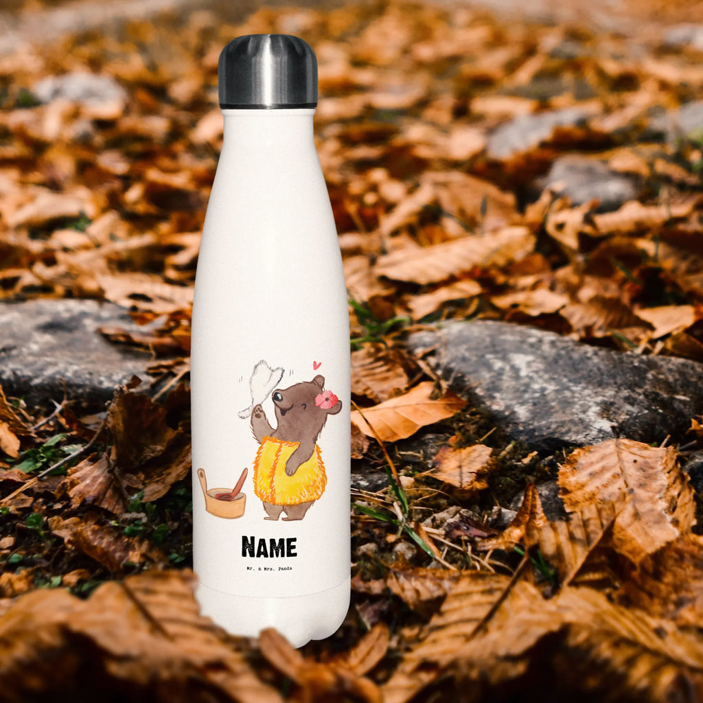 Personalisierte Thermosflasche Saunameisterin mit Herz Isolierflasche Mit Gravur, Auslaufsichere Thermosflasche Mit Wunschtext, Thermosflasche Mit Drehverschluss Und Gravur, Nachhaltige Thermosflasche Mit Gravur, Umweltfreundliche Thermosflasche Mit Wunschtext, Thermosflasche 750ml Mit Namen, BPA-Freie Thermosflasche Mit Namen, Flasche Für Kohlensäure Mit Gravur, Thermosflasche Für Tee Mit Namen, Spülmaschinenfeste Thermosflasche Mit Gravur, Thermosflasche Herren Mit Wunschtext, Thermosflasche 1 Liter Personalisiert, Thermosflasche Wandern Mit Gravur, Thermoflasche Edelstahl Mit Gravur, Thermosflasche Für Kaffee Mit Wunschtext, Thermoflasche Personalisiert, Leichte Thermosflasche Mit Wunschtext, Klassische Thermosflasche Mit Namen, Kalthalteflasche Mit Wunschtext, Doppelwandige Trinkflasche Mit Gravur, Thermoskanne Unterwegs Mit Namen, Warmhalteflasche Personalisiert, Getränkeflasche Personalisiert, Personalisierte Thermosflasche, Thermosflasche Mit Namen, Thermosflasche Für Sport Mit Namen, Trinkflasche Isoliert Mit Namen, Robuste Thermosflasche Personalisiert, Thermosflasche Outdoor Mit Gravur, Thermosflasche Kinder Mit Namen, Thermosflasche Mit Wunschtext, Vakuumflasche Mit Namen, Thermosflasche Für Schule Mit Gravur, Moderne Thermosflasche Mit Text, Thermosflasche Mit Trinkverschluss Und Namen, Thermosflasche Für Wasser Personalisiert, Edelstahlflasche Mit Wunschtext, Thermosflasche Für Büro Mit Wunschtext, Thermosflasche Reisen Mit Namen, Sommerflasche Mit Wunschtext, Thermosflasche Damen Personalisiert, Thermosflasche 500ml Mit Gravur, Geschenk, Schenken, Jubiläum, Danke, Dankeschön, Beruf, Ausbildung, Abschied, Rente, Kollege, Kollegin, Arbeitskollege, Mitarbeiter, Firma