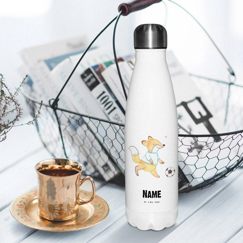 Personalisierte Thermosflasche Fuchs Fußball spielen Getränkeflasche Personalisiert, Edelstahlflasche Mit Wunschtext, Thermosflasche Mit Drehverschluss Und Gravur, Thermosflasche Mit Wunschtext, Thermoskanne Unterwegs Mit Namen, Thermosflasche 500ml Mit Gravur, Thermosflasche 750ml Mit Namen, Thermoflasche Personalisiert, Thermosflasche Kinder Mit Namen, Thermosflasche Für Kaffee Mit Wunschtext, Thermosflasche Für Büro Mit Wunschtext, Klassische Thermosflasche Mit Namen, Doppelwandige Trinkflasche Mit Gravur, Thermosflasche Wandern Mit Gravur, Thermosflasche Mit Namen, Vakuumflasche Mit Namen, Thermosflasche Reisen Mit Namen, Umweltfreundliche Thermosflasche Mit Wunschtext, Thermosflasche Outdoor Mit Gravur, Moderne Thermosflasche Mit Text, Trinkflasche Isoliert Mit Namen, Spülmaschinenfeste Thermosflasche Mit Gravur, Thermosflasche Mit Trinkverschluss Und Namen, BPA-Freie Thermosflasche Mit Namen, Thermosflasche Für Tee Mit Namen, Thermosflasche Für Wasser Personalisiert, Auslaufsichere Thermosflasche Mit Wunschtext, Robuste Thermosflasche Personalisiert, Thermosflasche 1 Liter Personalisiert, Isolierflasche Mit Gravur, Flasche Für Kohlensäure Mit Gravur, Thermosflasche Für Sport Mit Namen, Sommerflasche Mit Wunschtext, Kalthalteflasche Mit Wunschtext, Nachhaltige Thermosflasche Mit Gravur, Warmhalteflasche Personalisiert, Thermosflasche Herren Mit Wunschtext, Personalisierte Thermosflasche, Thermosflasche Damen Personalisiert, Thermoflasche Edelstahl Mit Gravur, Thermosflasche Für Schule Mit Gravur, Leichte Thermosflasche Mit Wunschtext, Geschenk, Sport, Sportart, Hobby, Schenken, Danke, Dankeschön, Auszeichnung, Gewinn, Sportler, Fußballmannschaft, Fußball Turnier, Fußball spielen, Punktspiele, Fußballtraining, Fußballverein, Fußball