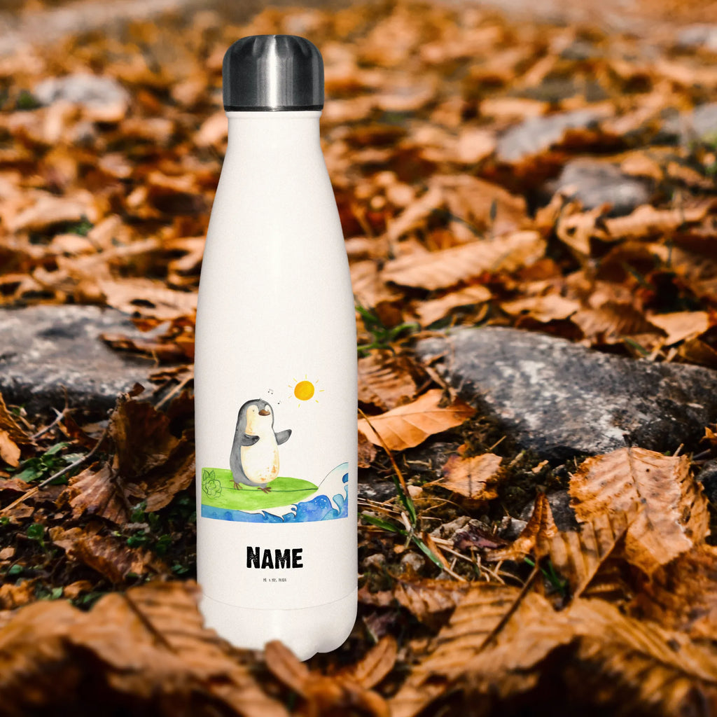 Personalisierte Thermosflasche Pinguin Surfer Thermosflasche Für Sport Mit Namen, Thermosflasche Damen Personalisiert, Thermosflasche Reisen Mit Namen, Robuste Thermosflasche Personalisiert, Thermosflasche Mit Namen, Thermosflasche 500ml Mit Gravur, Leichte Thermosflasche Mit Wunschtext, Thermosflasche Mit Wunschtext, Thermosflasche Für Tee Mit Namen, Klassische Thermosflasche Mit Namen, Nachhaltige Thermosflasche Mit Gravur, Umweltfreundliche Thermosflasche Mit Wunschtext, Personalisierte Thermosflasche, Thermosflasche Wandern Mit Gravur, Spülmaschinenfeste Thermosflasche Mit Gravur, Thermosflasche 750ml Mit Namen, Thermosflasche Mit Trinkverschluss Und Namen, Edelstahlflasche Mit Wunschtext, Vakuumflasche Mit Namen, Thermosflasche Für Büro Mit Wunschtext, Thermosflasche Kinder Mit Namen, Auslaufsichere Thermosflasche Mit Wunschtext, Thermosflasche Für Kaffee Mit Wunschtext, Getränkeflasche Personalisiert, Isolierflasche Mit Gravur, Doppelwandige Trinkflasche Mit Gravur, Flasche Für Kohlensäure Mit Gravur, Warmhalteflasche Personalisiert, Thermosflasche Für Schule Mit Gravur, Thermosflasche Mit Drehverschluss Und Gravur, Thermoflasche Personalisiert, BPA-Freie Thermosflasche Mit Namen, Thermosflasche Outdoor Mit Gravur, Moderne Thermosflasche Mit Text, Kalthalteflasche Mit Wunschtext, Thermosflasche 1 Liter Personalisiert, Thermoflasche Edelstahl Mit Gravur, Thermosflasche Für Wasser Personalisiert, Thermoskanne Unterwegs Mit Namen, Sommerflasche Mit Wunschtext, Thermosflasche Herren Mit Wunschtext, Trinkflasche Isoliert Mit Namen, Pinguin, Surfer, Hawaii, Portugal, Wellen, surfen, Wellen reiten, Urlaub, Pinguine