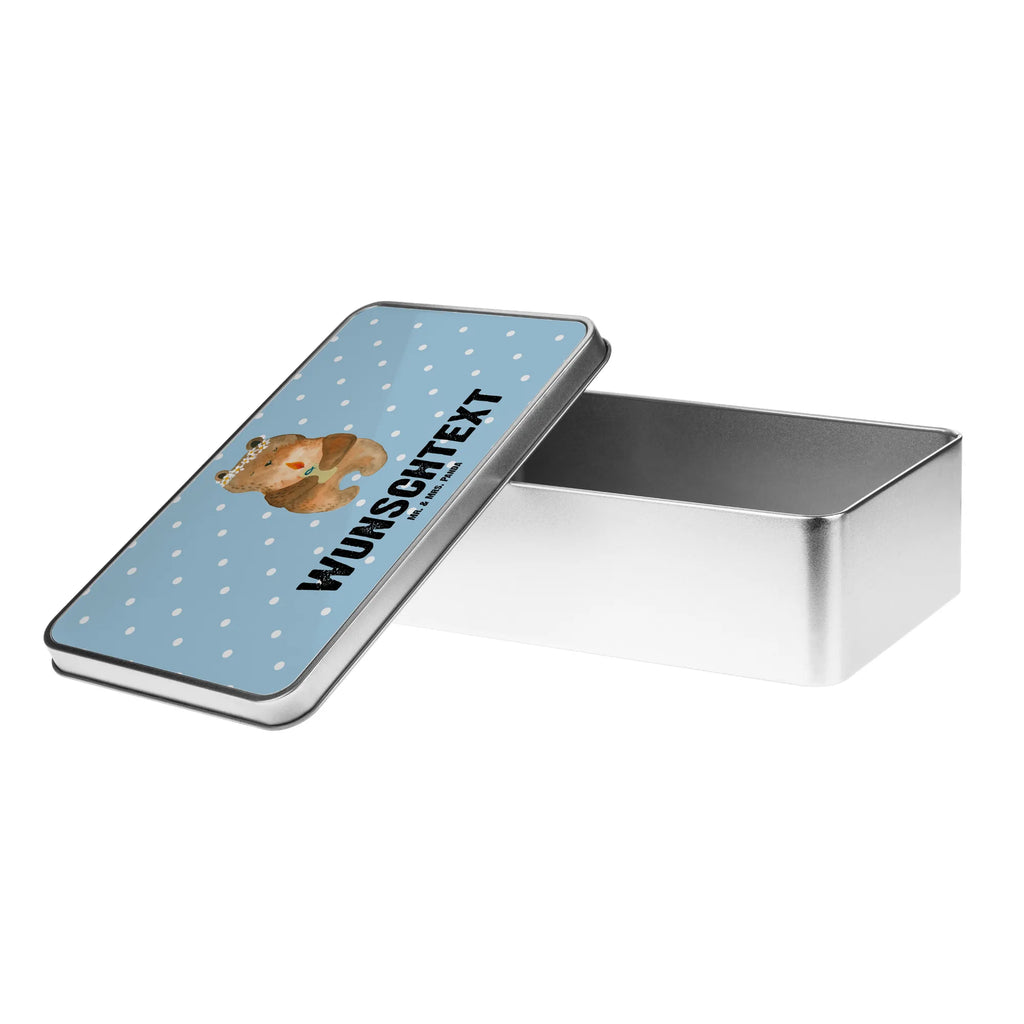 Personalisierte Metalldose Kommunion-Bär Kleine Metalldose Mit Text, Süßigkeitendose Mit Namen, Geschenkverpackung Metall Mit Gravur, Basteldose Mit Wunschtext, Bedruckte Metalldose Mit Wunschtext, Keksdose Mit Gravur, Dose Aus Metall Mit Wunschtext, Metalldose Für Kinder Mit Namen, Vintage Blechdose Personalisiert, Schmuckdose Metall Personalisiert, Metalldose Zum Selbstgestalten, Rechteckige Metalldose Mit Namen, Runde Metalldose Mit Wunschtext, Vorratsbehälter Metall Mit Gravur, Aufbewahrungsdose Metall Personalisiert, Nostalgische Metalldose Mit Wunschtext, Blechdose Mit Gravur, Aufbewahrungsbox Metall Mit Namen, Personalisierte Metalldose, Verpackungsdose Mit Wunschtext, Metalldose Mit Namen, Geschenkbox Metall Mit Namen, Metalldose Für Erwachsene Personalisiert, Teedose Mit Wunschtext, Metalldose Für Küche Mit Wunschtext, Große Metalldose Mit Gravur, Retro Metalldose Mit Gravur, Metalldose Mit Liebevollem Text, Deko Metalldose Personalisiert, Personalisierbare Vorratsdose Metall, Metalldose Mit Initialen, Vorratsdose Metall Mit Gravur, Blechdose Mit Spruch, Metalldose Mit Wunschtext, Bär, Teddy, Teddybär, Taufkerze, katholisch, Gottes Segen, Kommunion
