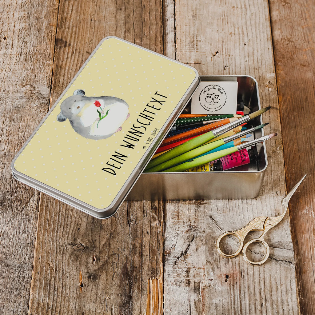 Personalisierte Metalldose Chinchilla Blume Teedose Mit Wunschtext, Metalldose Für Küche Mit Wunschtext, Blechdose Mit Gravur, Personalisierte Metalldose, Metalldose Zum Selbstgestalten, Blechdose Mit Spruch, Metalldose Mit Liebevollem Text, Metalldose Mit Wunschtext, Vorratsbehälter Metall Mit Gravur, Metalldose Mit Namen, Metalldose Für Kinder Mit Namen, Vorratsdose Metall Mit Gravur, Vintage Blechdose Personalisiert, Bedruckte Metalldose Mit Wunschtext, Kleine Metalldose Mit Text, Deko Metalldose Personalisiert, Aufbewahrungsdose Metall Personalisiert, Metalldose Für Erwachsene Personalisiert, Geschenkverpackung Metall Mit Gravur, Schmuckdose Metall Personalisiert, Keksdose Mit Gravur, Personalisierbare Vorratsdose Metall, Geschenkbox Metall Mit Namen, Rechteckige Metalldose Mit Namen, Süßigkeitendose Mit Namen, Metalldose Mit Initialen, Retro Metalldose Mit Gravur, Aufbewahrungsbox Metall Mit Namen, Basteldose Mit Wunschtext, Dose Aus Metall Mit Wunschtext, Große Metalldose Mit Gravur, Verpackungsdose Mit Wunschtext, Nostalgische Metalldose Mit Wunschtext, Runde Metalldose Mit Wunschtext, Tiermotive, Gute Laune, lustige Sprüche, Tiere, traurig sein, Chinchillas, Büro, Kummer, Liebeskummer, Chinchilla, Büroalltag, Chaos, Glücklichsein, Depressionen