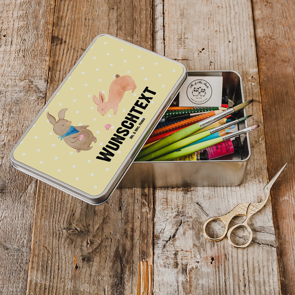 Personalisierte Metalldose Hasen Muschel Geschenkverpackung Metall Mit Gravur, Metalldose Mit Namen, Verpackungsdose Mit Wunschtext, Schmuckdose Metall Personalisiert, Metalldose Mit Wunschtext, Basteldose Mit Wunschtext, Metalldose Mit Initialen, Metalldose Zum Selbstgestalten, Rechteckige Metalldose Mit Namen, Vintage Blechdose Personalisiert, Aufbewahrungsdose Metall Personalisiert, Bedruckte Metalldose Mit Wunschtext, Nostalgische Metalldose Mit Wunschtext, Personalisierte Metalldose, Runde Metalldose Mit Wunschtext, Personalisierbare Vorratsdose Metall, Süßigkeitendose Mit Namen, Metalldose Für Kinder Mit Namen, Retro Metalldose Mit Gravur, Vorratsbehälter Metall Mit Gravur, Metalldose Für Erwachsene Personalisiert, Blechdose Mit Spruch, Geschenkbox Metall Mit Namen, Metalldose Für Küche Mit Wunschtext, Teedose Mit Wunschtext, Metalldose Mit Liebevollem Text, Kleine Metalldose Mit Text, Große Metalldose Mit Gravur, Vorratsdose Metall Mit Gravur, Blechdose Mit Gravur, Dose Aus Metall Mit Wunschtext, Aufbewahrungsbox Metall Mit Namen, Keksdose Mit Gravur, Deko Metalldose Personalisiert, Familie, Vatertag, Muttertag, Bruder, Schwester, Mama, Papa, Oma, Opa, Freundinnen, Muscheln, beste Freundin, best friends, Muscheln sammeln, Hasen, Meer, Freundin, BFF