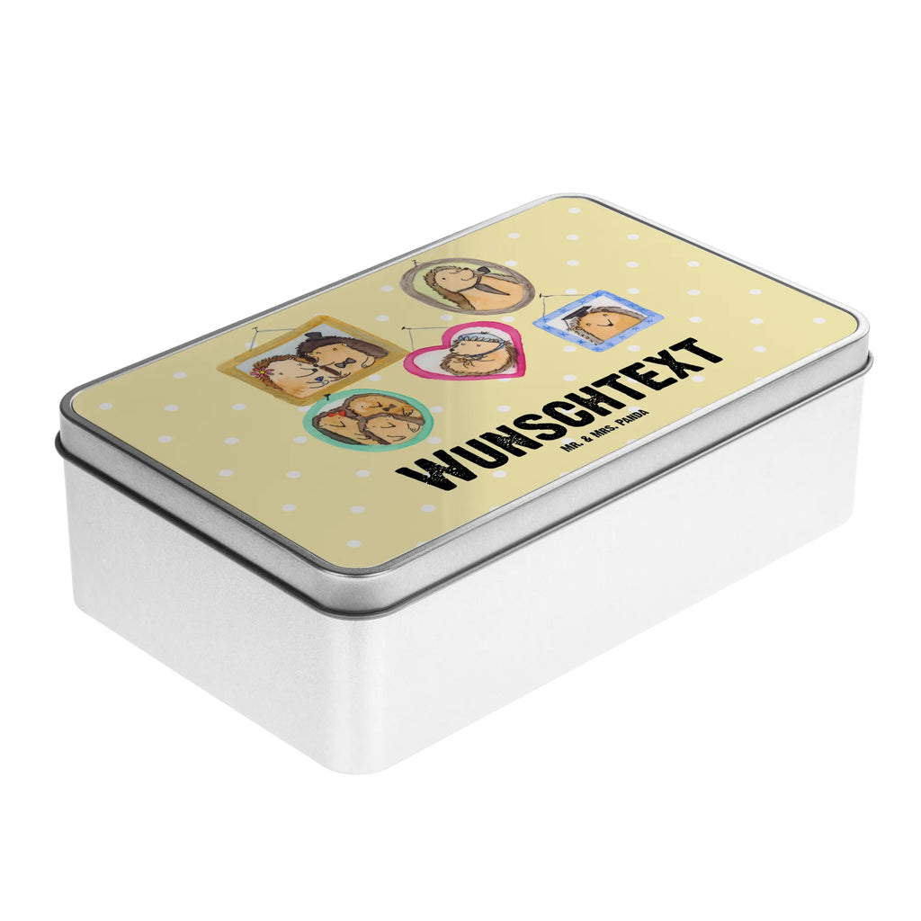 Personalisierte Metalldose Igel Familie Aufbewahrungsbox Metall Mit Namen, Blechdose Mit Spruch, Metalldose Mit Namen, Große Metalldose Mit Gravur, Vorratsbehälter Metall Mit Gravur, Vintage Blechdose Personalisiert, Metalldose Mit Liebevollem Text, Metalldose Für Kinder Mit Namen, Blechdose Mit Gravur, Schmuckdose Metall Personalisiert, Nostalgische Metalldose Mit Wunschtext, Rechteckige Metalldose Mit Namen, Vorratsdose Metall Mit Gravur, Runde Metalldose Mit Wunschtext, Metalldose Mit Wunschtext, Metalldose Für Erwachsene Personalisiert, Retro Metalldose Mit Gravur, Basteldose Mit Wunschtext, Aufbewahrungsdose Metall Personalisiert, Dose Aus Metall Mit Wunschtext, Personalisierte Metalldose, Süßigkeitendose Mit Namen, Geschenkbox Metall Mit Namen, Verpackungsdose Mit Wunschtext, Bedruckte Metalldose Mit Wunschtext, Kleine Metalldose Mit Text, Deko Metalldose Personalisiert, Metalldose Mit Initialen, Personalisierbare Vorratsdose Metall, Teedose Mit Wunschtext, Geschenkverpackung Metall Mit Gravur, Keksdose Mit Gravur, Metalldose Für Küche Mit Wunschtext, Schwester, Familie, Vatertag, Opa, Oma, Muttertag, Papa, Mama, Bruder, Liebe, Zusammenhalt, Bilder, Glück, Igel