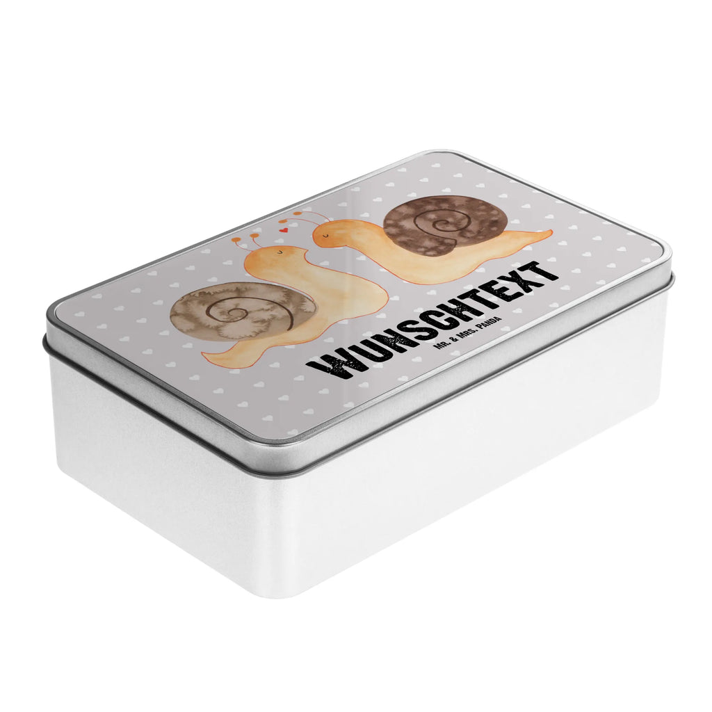 Personalisierte Metalldose Schnecken Liebe Metalldose Für Küche Mit Wunschtext, Süßigkeitendose Mit Namen, Vintage Blechdose Personalisiert, Geschenkbox Metall Mit Namen, Keksdose Mit Gravur, Metalldose Mit Namen, Verpackungsdose Mit Wunschtext, Metalldose Mit Wunschtext, Nostalgische Metalldose Mit Wunschtext, Kleine Metalldose Mit Text, Geschenkverpackung Metall Mit Gravur, Metalldose Für Erwachsene Personalisiert, Basteldose Mit Wunschtext, Aufbewahrungsdose Metall Personalisiert, Personalisierte Metalldose, Deko Metalldose Personalisiert, Metalldose Mit Initialen, Vorratsbehälter Metall Mit Gravur, Blechdose Mit Gravur, Runde Metalldose Mit Wunschtext, Metalldose Zum Selbstgestalten, Dose Aus Metall Mit Wunschtext, Schmuckdose Metall Personalisiert, Blechdose Mit Spruch, Rechteckige Metalldose Mit Namen, Metalldose Für Kinder Mit Namen, Vorratsdose Metall Mit Gravur, Metalldose Mit Liebevollem Text, Teedose Mit Wunschtext, Personalisierbare Vorratsdose Metall, Bedruckte Metalldose Mit Wunschtext, Retro Metalldose Mit Gravur, Aufbewahrungsbox Metall Mit Namen, Große Metalldose Mit Gravur, Liebe, Partner, Freund, Freundin, Ehemann, Ehefrau, Heiraten, Verlobung, Heiratsantrag, Liebesgeschenk, Jahrestag, Hocheitstag