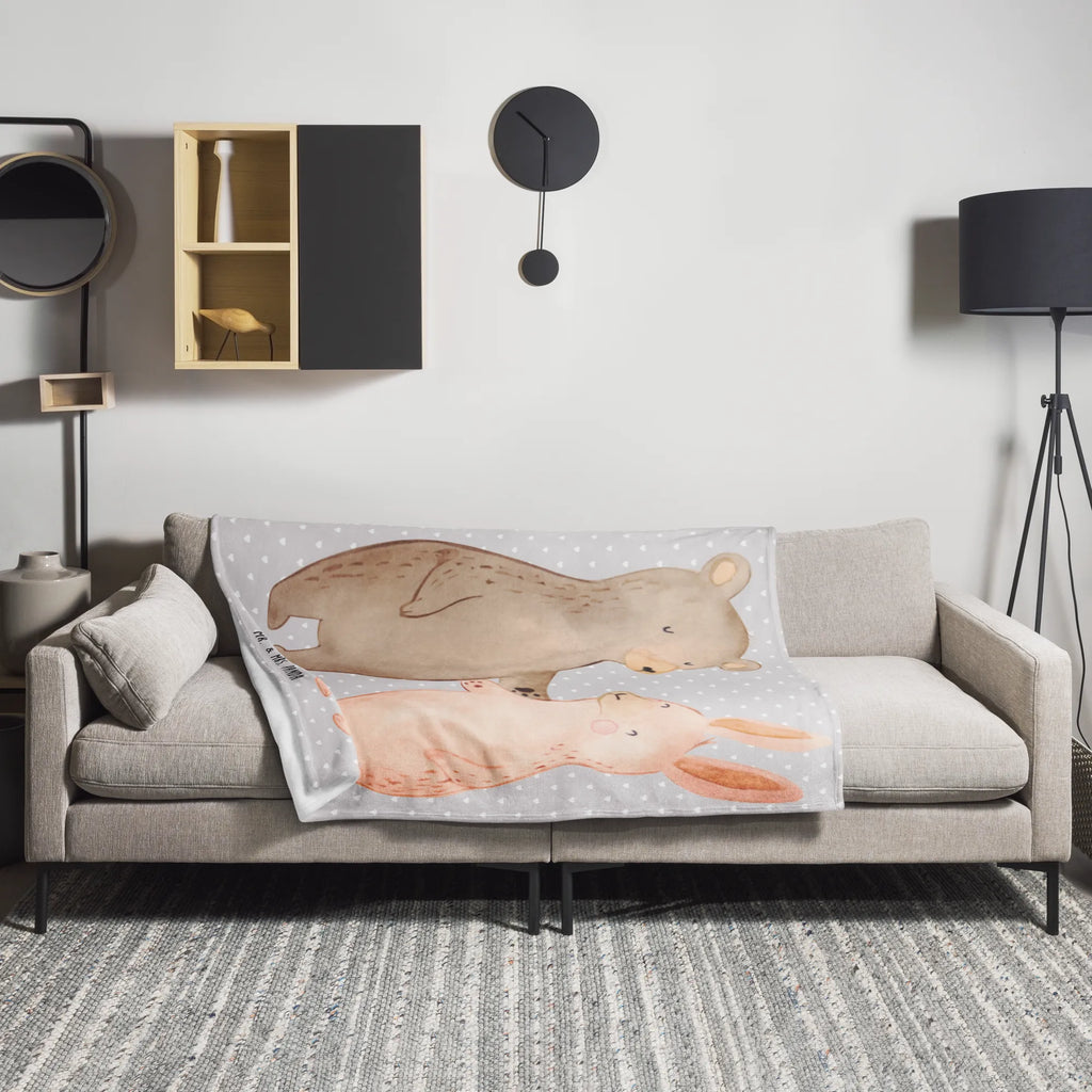 Blanket bear and rabbit Embrace Fleecedecke, Kuscheldecke XXL, Wohndecke, Tagesdecke, Wohnzimmerdecke, Dekodecke, Weihnachtsgeschenk, Wolldecke, Dekoration, Schmusedecke, Kinderdecke, Mikrofaser Decke, Entspannen, Kuschelfleecedecke, Decke, Gemütlich, Sofadecke, Jahrestagsgeschenk, Freundin, Liebesgeschenk, Heiraten, Heiratsantrag, Hocheitstag, Freund, Jahrestag, Verlobung, Partner, Ehemann, Liebe, Ehefrau, Best Friends, Hase, Bärchen, Freunde, Bär, Bester Freund