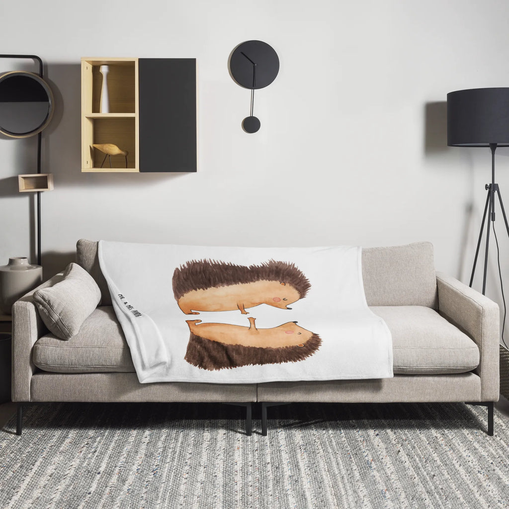 Kuscheldecke Igel Liebe Tagesdecke, Decke, Sofadecke, Kuscheldecke XXL, Gemütlich, Dekodecke, Weihnachtsgeschenk, Jahrestagsgeschenk, Fleecedecke, Kuschelfleecedecke, Dekoration, Schmusedecke, Mikrofaser Decke, Wohndecke, Entspannen, Wolldecke, Wohnzimmerdecke, Kinderdecke, Freundin, Freund, Liebe, Liebesgeschenk, Jahrestag, Verlobung, Partner, Ehemann, Ehefrau, Heiraten, Heiratsantrag, Hocheitstag, Geschenk, Verlobt, Igel, Verliebt, Liebesbeweis, Verheiratet, Hochzeit, Hochzeitstag