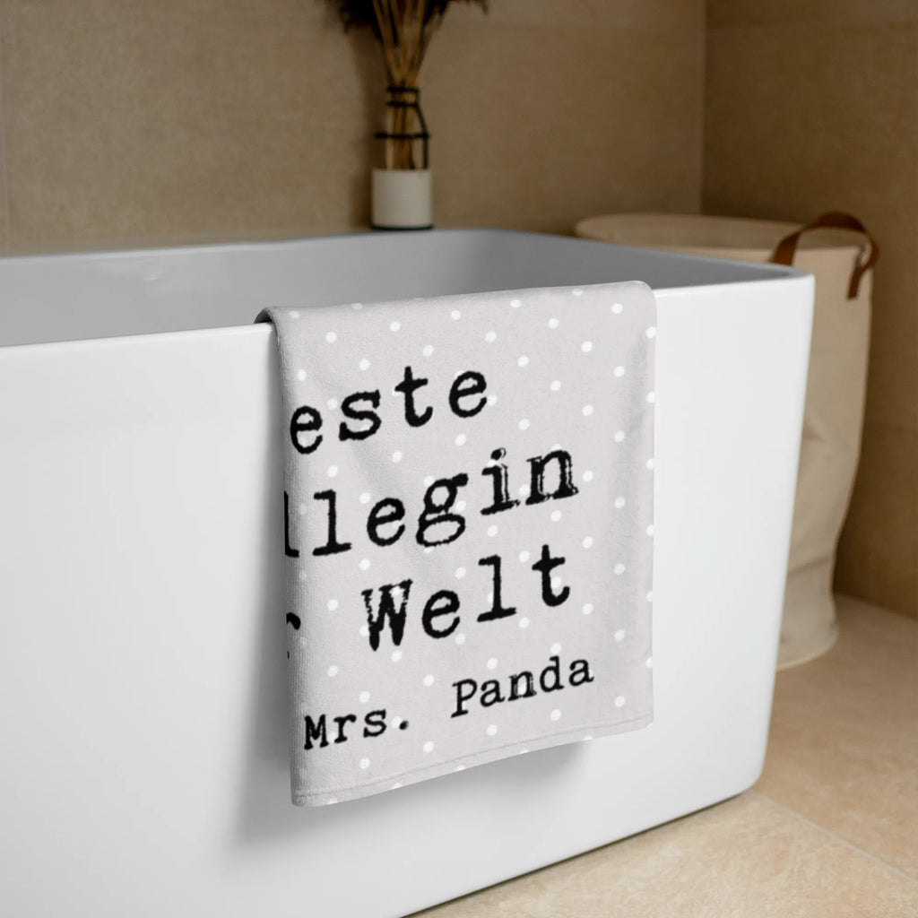 XL bath towel Fox Best colleague in the world Handtuch Für Wellness, Handtuch Für Große Personen, Badehandtuch XL, Handtuch XL Aus Baumwolle, Extra Großes Handtuch, Großes Handtuch Unifarben, Handtuch Groß Für Sport, Strapazierfähiges XL Handtuch, Handtuch Für Dusche XL, Umweltfreundliches Handtuch Groß, Großes Handtuch, Waschbares Handtuch XL, Badetuch Extra Groß, XL Handtuch, Mikrofaser Handtuch XL, XL Handtuch Mit Muster, Handtuch Für Erwachsene XL, Handtuch Für Sauna Groß, Duschtuch XL, Handtuch Für Strand XL, Saugfähiges Großes Handtuch, Handtuch XL Modern, XL Handtuch Aus Bio Baumwolle, Handtuch XL Für Frauen, Flauschiges Handtuch XL, Saunatuch XL, Handtuch XL Für Kinder, Handtuch XL Klassisch, Pflegeleichtes Handtuch Groß, XL Handtuch Grau, Weiches XL Handtuch, Handtuch Übergröße, Großes Handtuch Für Badezimmer, XL Handtuch Weiß, Design Handtuch XL, Nachhaltiges Handtuch XL, Handtuch XL Für Männer, Handtuch XL Geschenkidee, XL Handtuch Bunt, für, Dankeschön, Geschenk, Schenken, Geburtstag, Geburtstagsgeschenk, Geschenkidee, Danke, Bedanken, Mitbringsel, Freude machen, Geschenktipp, Kollegin, Berufsgenossin, Büro, Arbeitskollegin, Freundin, Mitarbeiterin, Arbeit, Ruhestand, Abschiedsgeschenk, Beruf