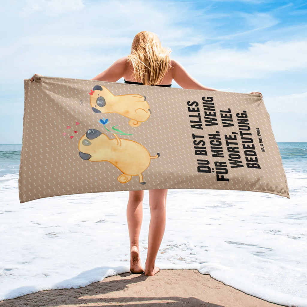 XL ręcznik kąpielowy mops Zakochani Handtuch XL Klassisch, Handtuch XL Für Männer, Pflegeleichtes Handtuch Groß, Handtuch Für Strand XL, Handtuch Für Dusche XL, Saunatuch XL, XL Handtuch Bunt, Handtuch XL Für Kinder, Großes Handtuch Für Badezimmer, Handtuch Groß Für Sport, Strapazierfähiges XL Handtuch, Weiches XL Handtuch, Großes Handtuch, Design Handtuch XL, Flauschiges Handtuch XL, Handtuch Für Sauna Groß, XL Handtuch Aus Bio Baumwolle, Badetuch Extra Groß, Handtuch Für Erwachsene XL, XL Handtuch, Mikrofaser Handtuch XL, Handtuch Übergröße, Handtuch XL Geschenkidee, Saugfähiges Großes Handtuch, Handtuch XL Modern, XL Handtuch Grau, Umweltfreundliches Handtuch Groß, Badehandtuch XL, Handtuch XL Für Frauen, Nachhaltiges Handtuch XL, Duschtuch XL, Waschbares Handtuch XL, XL Handtuch Weiß, Handtuch XL Aus Baumwolle, Extra Großes Handtuch, Handtuch Für Große Personen, Handtuch Für Wellness, XL Handtuch Mit Muster, Großes Handtuch Unifarben, Hund, Hundemotiv, Haustier, Hunderasse, Tierliebhaber, Hundebesitzer, Sprüche, verliebt, Möpse, Partner, Liebe, Mops, Hundeliebe, Liebesspruch. Verlobt, Geschenk Freund