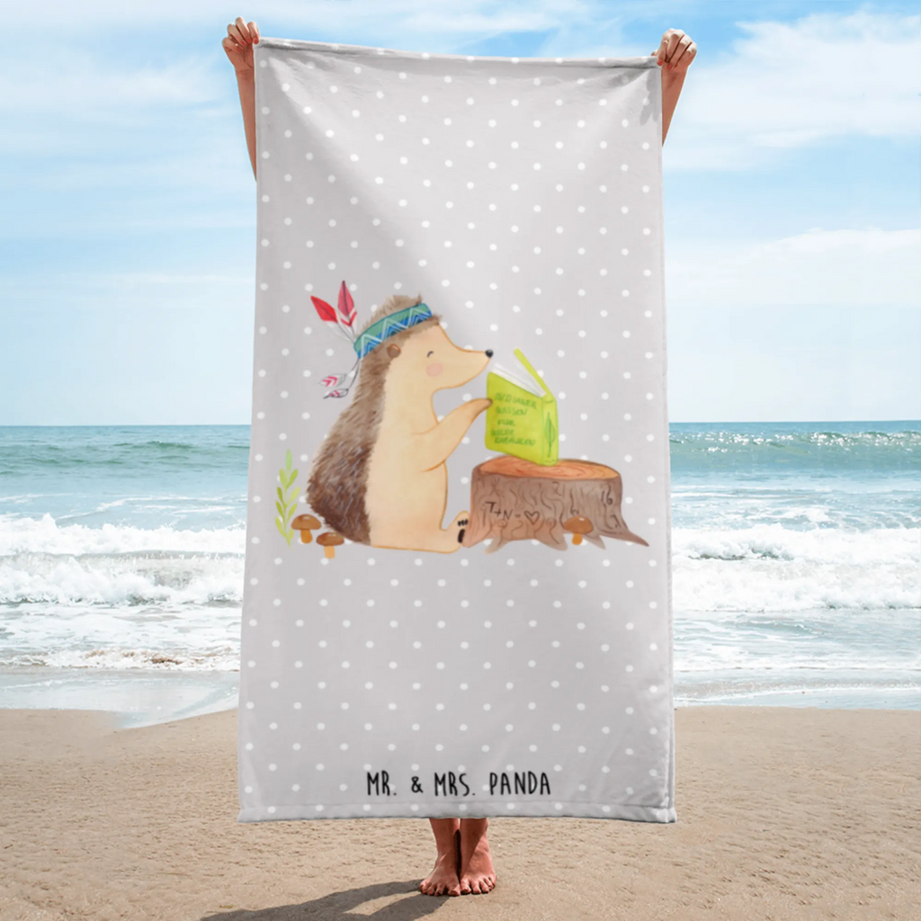 XL Badehandtuch Igel Federschmuck Handtuch XL Klassisch, XL Handtuch Grau, Handtuch XL Für Frauen, Mikrofaser Handtuch XL, Handtuch Für Sauna Groß, Design Handtuch XL, Handtuch Für Dusche XL, XL Handtuch Weiß, Handtuch Für Große Personen, Wellnessgeschenk, Handtuch Für Erwachsene XL, Handtuch Groß Für Sport, Umweltfreundliches Handtuch Groß, Handtuch XL Modern, Weiches XL Handtuch, Handtuch Für Wellness, XL Handtuch Bunt, Saunatuch XL, XL Handtuch Aus Bio Baumwolle, Badetuch Kinder, Badetuch, Großes Handtuch Unifarben, Waschbares Handtuch XL, Großes Handtuch, Flauschiges Handtuch XL, Strandhandtuch, Nachhaltiges Handtuch XL, Baumwoll Handtuch, Handtuch XL Für Kinder, Kinderhandtuch, XL Handtuch, Reisehandtuch, Badehandtuch XL, Saugfähiges Großes Handtuch, Handtuch Für Strand XL, Extra Großes Handtuch, Großes Handtuch Für Badezimmer, Pflegeleichtes Handtuch Groß, Strapazierfähiges XL Handtuch, Duschtuch XL, Badetuch Extra Groß, Handtuch Übergröße, Handtuch XL Für Männer, Saunahandtuch, Frottier, Urlaub, Handtuch mit Motiv, Groß, XL Handtuch Mit Muster, Handtuch XL Geschenkidee, Handtuch XL Aus Baumwolle, Waldtiere, Tiere, Abenteuer, Indianer, Igel, Lagerfeuer, Camping