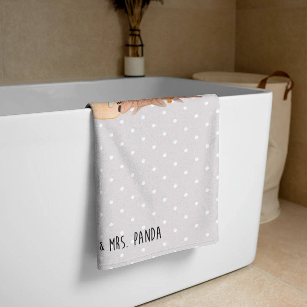 XL Badehandtuch Igel Federschmuck Handtuch XL Klassisch, XL Handtuch Grau, Handtuch XL Für Frauen, Mikrofaser Handtuch XL, Handtuch Für Sauna Groß, Design Handtuch XL, Handtuch Für Dusche XL, XL Handtuch Weiß, Handtuch Für Große Personen, Wellnessgeschenk, Handtuch Für Erwachsene XL, Handtuch Groß Für Sport, Umweltfreundliches Handtuch Groß, Handtuch XL Modern, Weiches XL Handtuch, Handtuch Für Wellness, XL Handtuch Bunt, Saunatuch XL, XL Handtuch Aus Bio Baumwolle, Badetuch Kinder, Badetuch, Großes Handtuch Unifarben, Waschbares Handtuch XL, Großes Handtuch, Flauschiges Handtuch XL, Strandhandtuch, Nachhaltiges Handtuch XL, Baumwoll Handtuch, Handtuch XL Für Kinder, Kinderhandtuch, XL Handtuch, Reisehandtuch, Badehandtuch XL, Saugfähiges Großes Handtuch, Handtuch Für Strand XL, Extra Großes Handtuch, Großes Handtuch Für Badezimmer, Pflegeleichtes Handtuch Groß, Strapazierfähiges XL Handtuch, Duschtuch XL, Badetuch Extra Groß, Handtuch Übergröße, Handtuch XL Für Männer, Saunahandtuch, Frottier, Urlaub, Handtuch mit Motiv, Groß, XL Handtuch Mit Muster, Handtuch XL Geschenkidee, Handtuch XL Aus Baumwolle, Waldtiere, Tiere, Abenteuer, Indianer, Igel, Lagerfeuer, Camping