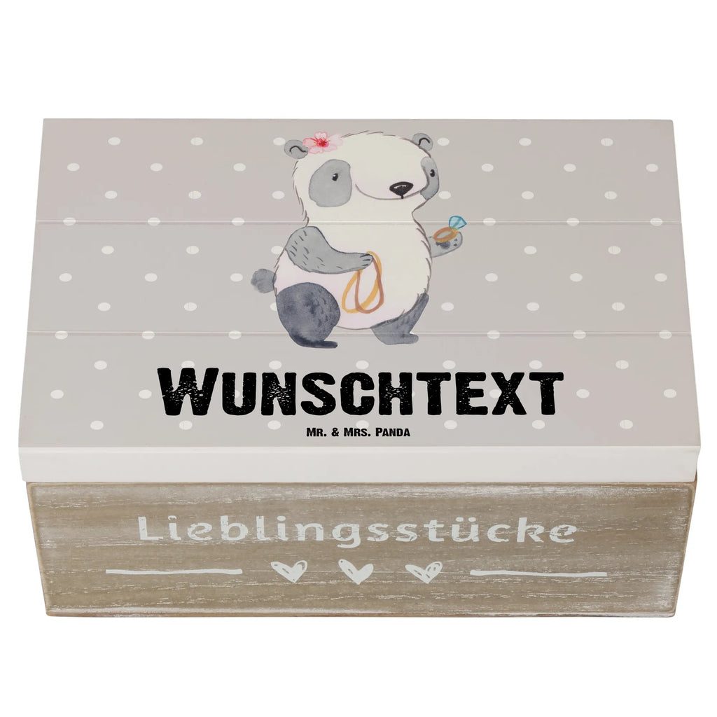 Personalisierte Holzkiste Juwelierin Herz Erinnerungskiste Personalisiert, Dekokiste mit Namen, Schatulle Personalisiert, Truhe Personalisiert, Aufbewahrungsbox Personalisiert, Schatulle mit Namen, Schatzkiste Personalisiert, Geschenkbox Personalisiert, Dekokiste Personalisiert, Erinnerungsbox mit Namen, Aufbewahrungsbox mit Namen, Holzkiste Personalisiert, GEschenkdose Personalisiert, Kiste mit Namen, Schatzkiste mit Namen, Kiste Personalisiert, Erinnerungsbox Personalisiert, mit Namen, Truhe mit Namen, Holzkiste mit Namen, Beruf, Firma, Schenken, Mitarbeiter, Arbeitskollege, Danke, Kollegin, Geschenk, Kollege, Rente, Jubiläum, Abschied, Dankeschön, Ausbildung, Goldschmiedin, Juwelierin, Schmuckgeschäft, Schmuckwarenhändlerin, Eröffnung