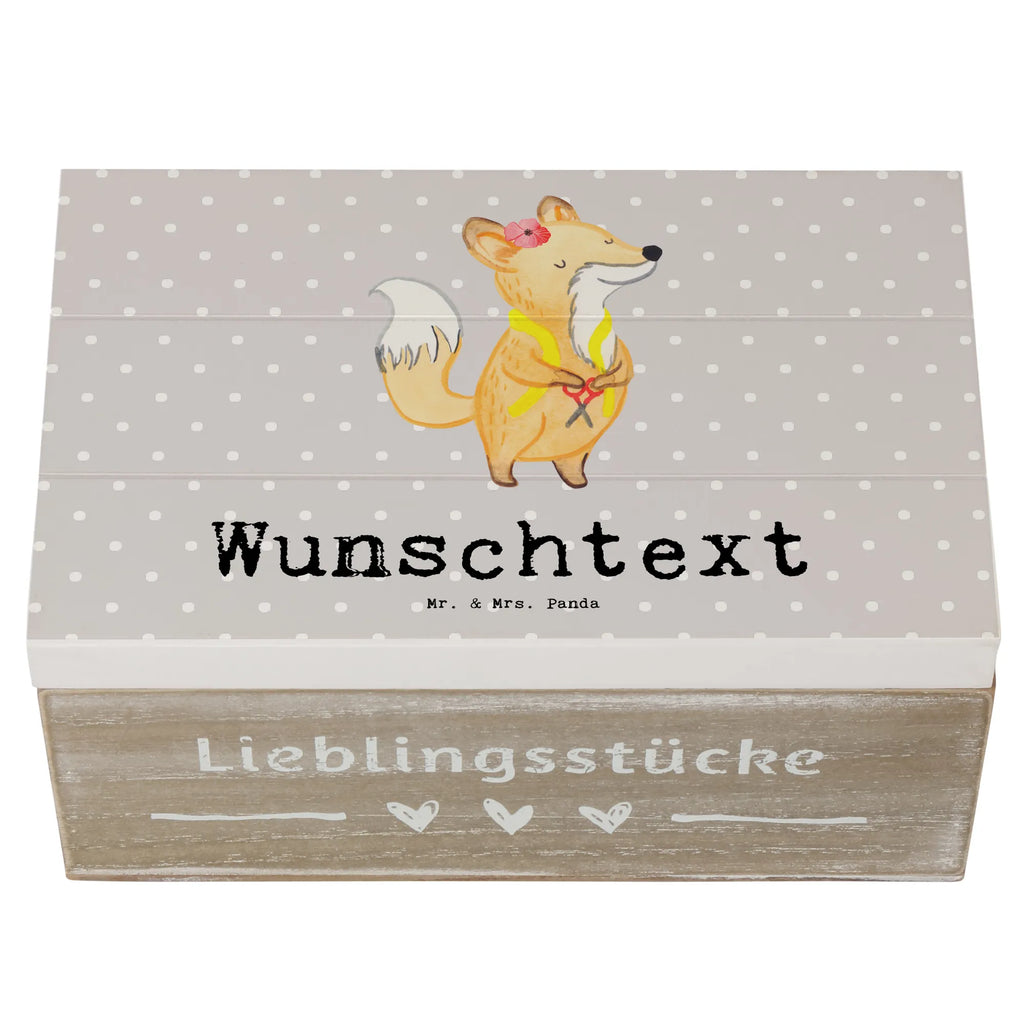 Personalizowane drewniane pudełko krawcowa serce Erinnerungsbox Personalisiert, mit Namen, Kiste Personalisiert, Holzkiste Personalisiert, Aufbewahrungsbox Personalisiert, Schatzkiste Personalisiert, Schatulle Personalisiert, Erinnerungsbox mit Namen, Holzkiste mit Namen, Geschenkbox Personalisiert, Dekokiste mit Namen, GEschenkdose Personalisiert, Erinnerungskiste Personalisiert, Schatulle mit Namen, Dekokiste Personalisiert, Schatzkiste mit Namen, Aufbewahrungsbox mit Namen, Truhe Personalisiert, Truhe mit Namen, Kiste mit Namen, Beruf, Firma, Schenken, Mitarbeiter, Arbeitskollege, Danke, Kollegin, Geschenk, Kollege, Rente, Jubiläum, Abschied, Dankeschön, Ausbildung