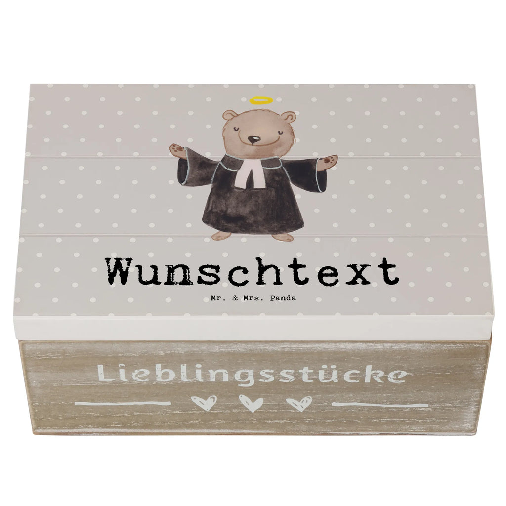 Personalisierte Holzkiste Pfarrer mit Herz Truhe mit Namen, Holzkiste Personalisiert, Erinnerungsbox mit Namen, Schatulle Personalisiert, Erinnerungsbox Personalisiert, Dekokiste mit Namen, Erinnerungskiste Personalisiert, Dekokiste Personalisiert, Aufbewahrungsbox Personalisiert, Kiste Personalisiert, Schatzkiste mit Namen, Holzkiste mit Namen, Schatulle mit Namen, GEschenkdose Personalisiert, Schatzkiste Personalisiert, Kiste mit Namen, Geschenkbox Personalisiert, mit Namen, Aufbewahrungsbox mit Namen, Truhe Personalisiert, Beruf, Firma, Schenken, Mitarbeiter, Arbeitskollege, Danke, Kollegin, Geschenk, Kollege, Rente, Jubiläum, Abschied, Dankeschön, Ausbildung, Prediger<br />Priester, Kirche, Theologe, Pastor, Diener Gottes<br />Geistlicher, Pfarrer