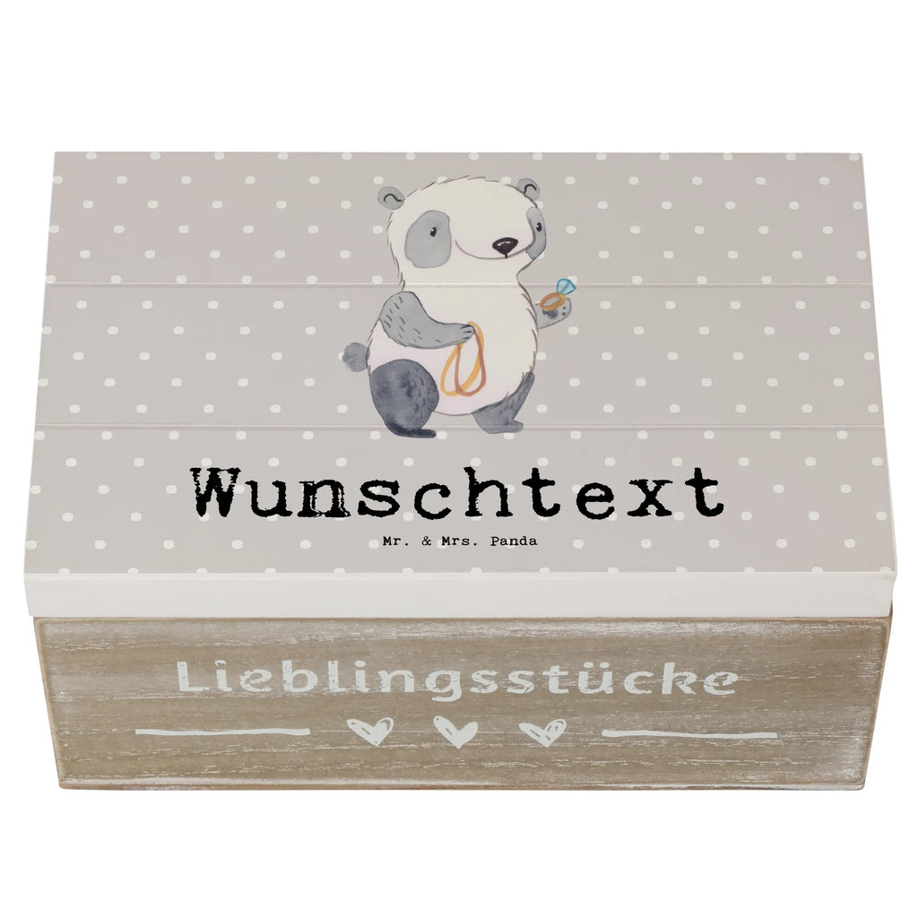 Personalisierte Holzkiste Schmuckverkäufer mit Herz Holzkiste mit Namen, Truhe Personalisiert, Schatzkiste mit Namen, GEschenkdose Personalisiert, mit Namen, Dekokiste mit Namen, Erinnerungsbox mit Namen, Holzkiste Personalisiert, Erinnerungsbox Personalisiert, Kiste Personalisiert, Geschenkbox Personalisiert, Kiste mit Namen, Schatulle Personalisiert, Aufbewahrungsbox Personalisiert, Aufbewahrungsbox mit Namen, Truhe mit Namen, Dekokiste Personalisiert, Schatzkiste Personalisiert, Erinnerungskiste Personalisiert, Schatulle mit Namen, Beruf, Firma, Schenken, Mitarbeiter, Arbeitskollege, Danke, Kollegin, Geschenk, Kollege, Rente, Jubiläum, Abschied, Dankeschön, Ausbildung, Schmied, Juwelier, Schmuckverkäufer, Schmuckwarenhändler, Goldschmied, Schmuckgeschäft, Eröffnung