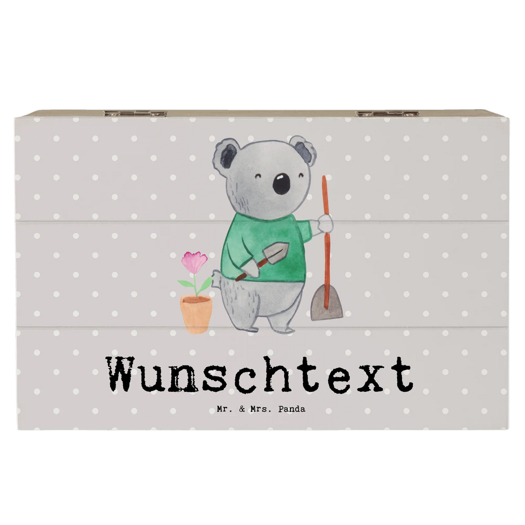 Personalisierte Holzkiste Garten- und Landschaftsbauerin mit Herz Erinnerungskiste Personalisiert, Schatulle Personalisiert, Kiste mit Namen, Kiste Personalisiert, Truhe Personalisiert, Schatzkiste Personalisiert, mit Namen, Dekokiste Personalisiert, Holzkiste Personalisiert, Aufbewahrungsbox Personalisiert, Schatulle mit Namen, Aufbewahrungsbox mit Namen, Erinnerungsbox mit Namen, Geschenkbox Personalisiert, Truhe mit Namen, Dekokiste mit Namen, Erinnerungsbox Personalisiert, Schatzkiste mit Namen, GEschenkdose Personalisiert, Holzkiste mit Namen, Beruf, Firma, Schenken, Mitarbeiter, Arbeitskollege, Danke, Kollegin, Geschenk, Kollege, Rente, Jubiläum, Abschied, Dankeschön, Ausbildung, Gartenplaner, Gartenbau, Gärtnerei, Hobbygärtnerin, Garten- und Landschaftsbauerin, Gärtnerin