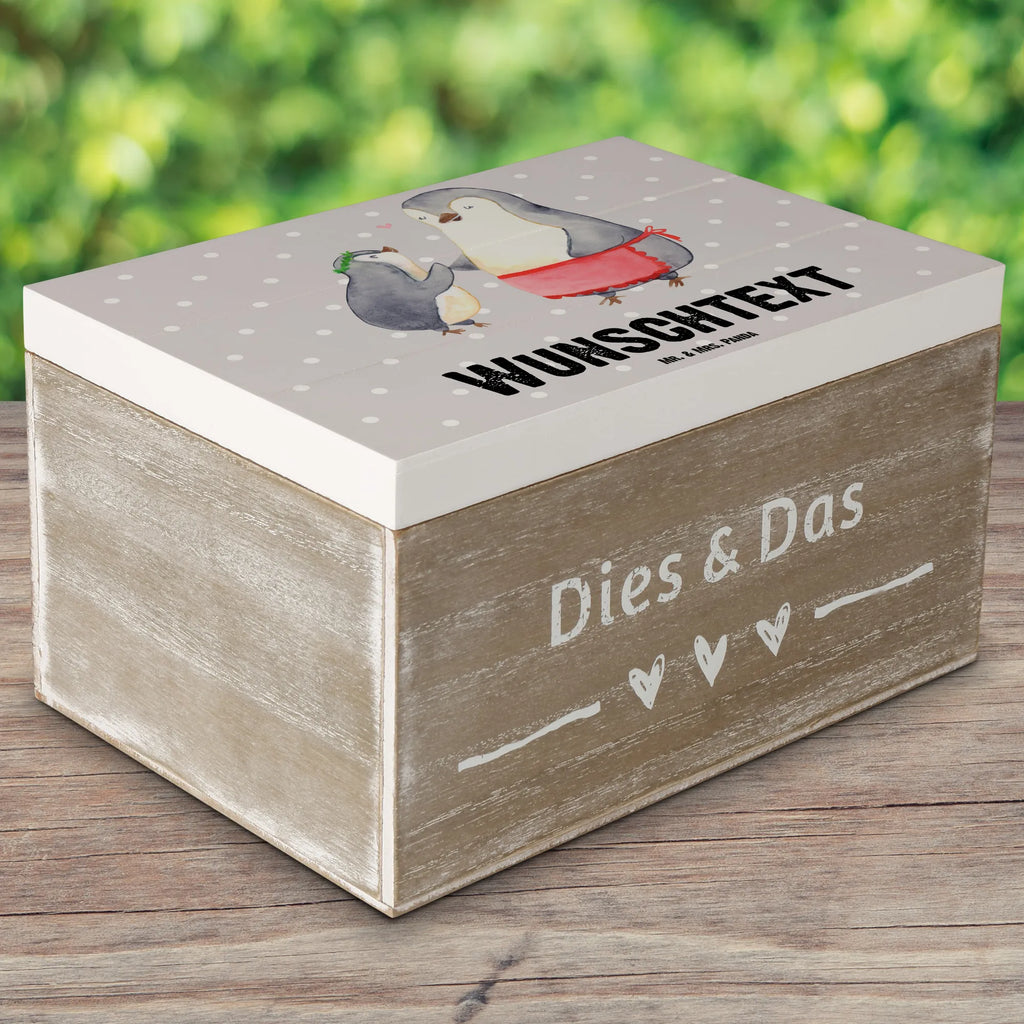 Personalizowane drewniane pudełko pingwin Najlepsza mama na świecie Schatulle mit Namen, GEschenkdose Personalisiert, Erinnerungsbox mit Namen, Schatzkiste Personalisiert, Dekokiste mit Namen, Erinnerungsbox Personalisiert, Geschenkbox Personalisiert, Erinnerungskiste Personalisiert, Truhe Personalisiert, Kiste Personalisiert, Holzkiste Personalisiert, Aufbewahrungsbox Personalisiert, Schatulle Personalisiert, Dekokiste Personalisiert, Schatzkiste mit Namen, mit Namen, Aufbewahrungsbox mit Namen, Truhe mit Namen, Kiste mit Namen, Holzkiste mit Namen, Geschenkidee, Geschenk, Schenken, Mitbringsel, Geburtstag, Geburtstagsgeschenk, für, Danke, Dankeschön, Bedanken, Freude machen, Geschenktipp, Supermama, Mutti, Muttertag, Sohn, Beste, Beste Mama, Tochter, Mutter, Ma, Mami, Mama