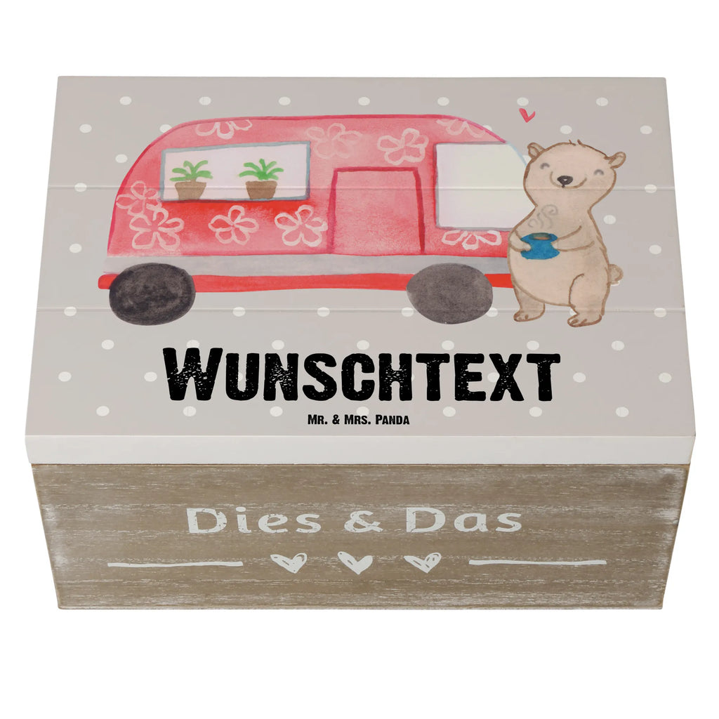 Personalised wooden chest bear camper mit Namen, Geschenkbox Personalisiert, Truhe mit Namen, Schatulle mit Namen, Dekokiste mit Namen, Holzkiste Personalisiert, Erinnerungsbox Personalisiert, Dekokiste Personalisiert, Aufbewahrungsbox Personalisiert, Schatzkiste mit Namen, Erinnerungskiste Personalisiert, Erinnerungsbox mit Namen, Kiste Personalisiert, Schatulle Personalisiert, Truhe Personalisiert, Holzkiste mit Namen, Schatzkiste Personalisiert, GEschenkdose Personalisiert, Aufbewahrungsbox mit Namen, Kiste mit Namen, Geschenk, Schenken, Sport, Sportart, Hobby, Danke, Dankeschön, Auszeichnung, Gewinn, Sportler, Roadtrip, Campingplatz, Zelten, Campen, Wohnmobil, Camper, Urlaub