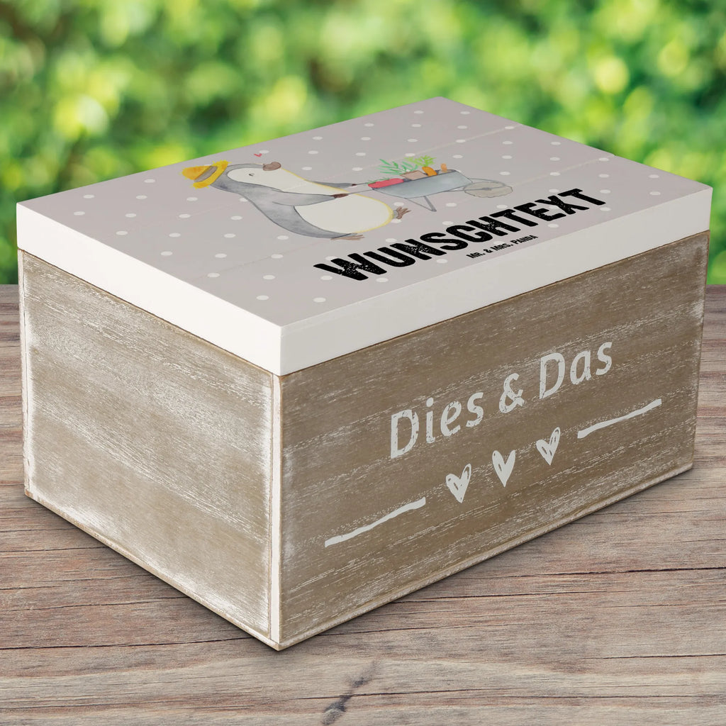 Personalisierte Holzkiste Pinguin Gartenarbeit Dekokiste mit Namen, Truhe Personalisiert, Kiste mit Namen, Truhe mit Namen, GEschenkdose Personalisiert, Geschenkbox Personalisiert, Holzkiste mit Namen, Erinnerungsbox mit Namen, Holzkiste Personalisiert, Schatulle Personalisiert, Aufbewahrungsbox mit Namen, Schatulle mit Namen, Erinnerungsbox Personalisiert, mit Namen, Dekokiste Personalisiert, Aufbewahrungsbox Personalisiert, Erinnerungskiste Personalisiert, Schatzkiste Personalisiert, Kiste Personalisiert, Schatzkiste mit Namen, Geschenk, Schenken, Sport, Sportart, Hobby, Danke, Dankeschön, Auszeichnung, Gewinn, Sportler, Gartenarbeit, Gärtnern, Gartenpflege, Urban Gardening