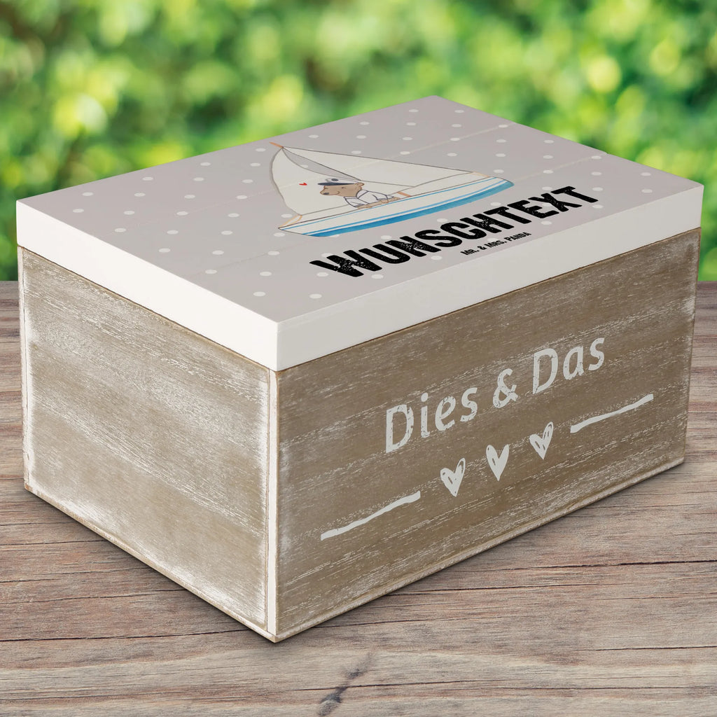 Personalizowane drewniane pudełko niedźwiedź Żeglowanie mit Namen, Holzkiste Personalisiert, Erinnerungsbox mit Namen, Truhe mit Namen, Dekokiste Personalisiert, Schatzkiste mit Namen, Truhe Personalisiert, Dekokiste mit Namen, Aufbewahrungsbox Personalisiert, Erinnerungsbox Personalisiert, Erinnerungskiste Personalisiert, Kiste Personalisiert, Schatulle Personalisiert, Schatzkiste Personalisiert, Schatulle mit Namen, Geschenkbox Personalisiert, GEschenkdose Personalisiert, Holzkiste mit Namen, Kiste mit Namen, Aufbewahrungsbox mit Namen, Geschenk, Schenken, Sport, Sportart, Hobby, Danke, Dankeschön, Auszeichnung, Gewinn, Sportler, Segelboot, Segelschule, Segeltörn, Yachtclub, Segeln