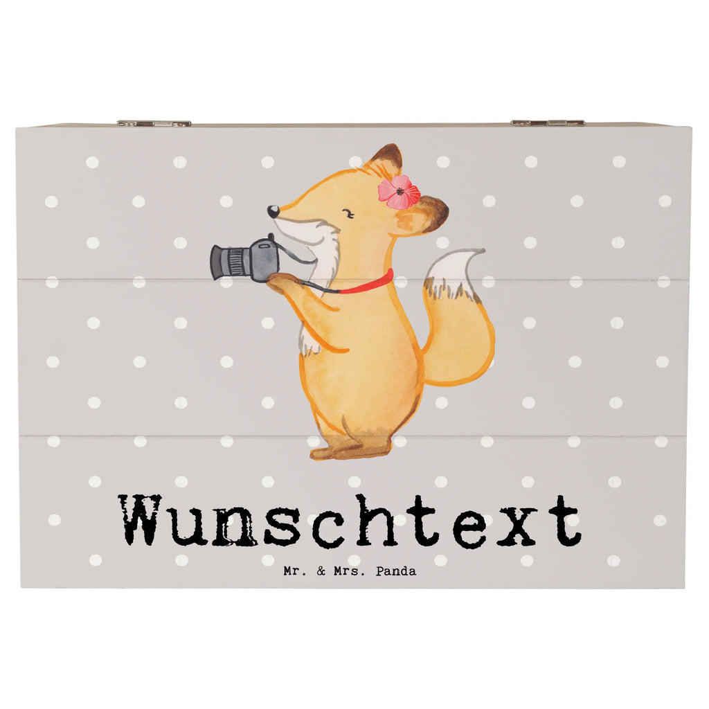 Personalizowane drewniane pudełko fotografka serce Truhe mit Namen, Aufbewahrungsbox mit Namen, Schatzkiste mit Namen, Erinnerungsbox mit Namen, Erinnerungskiste Personalisiert, Schatulle Personalisiert, Schatzkiste Personalisiert, GEschenkdose Personalisiert, Kiste Personalisiert, Schatulle mit Namen, Dekokiste Personalisiert, Holzkiste mit Namen, Truhe Personalisiert, Holzkiste Personalisiert, Erinnerungsbox Personalisiert, Kiste mit Namen, Aufbewahrungsbox Personalisiert, Geschenkbox Personalisiert, Dekokiste mit Namen, mit Namen, Beruf, Firma, Schenken, Mitarbeiter, Arbeitskollege, Danke, Kollegin, Geschenk, Kollege, Rente, Jubiläum, Abschied, Dankeschön, Ausbildung, Hochzeitsfotografin, Hobbyfotografin, Fotografin, Fotografie, Profi Fotografin, Fotoreporterin