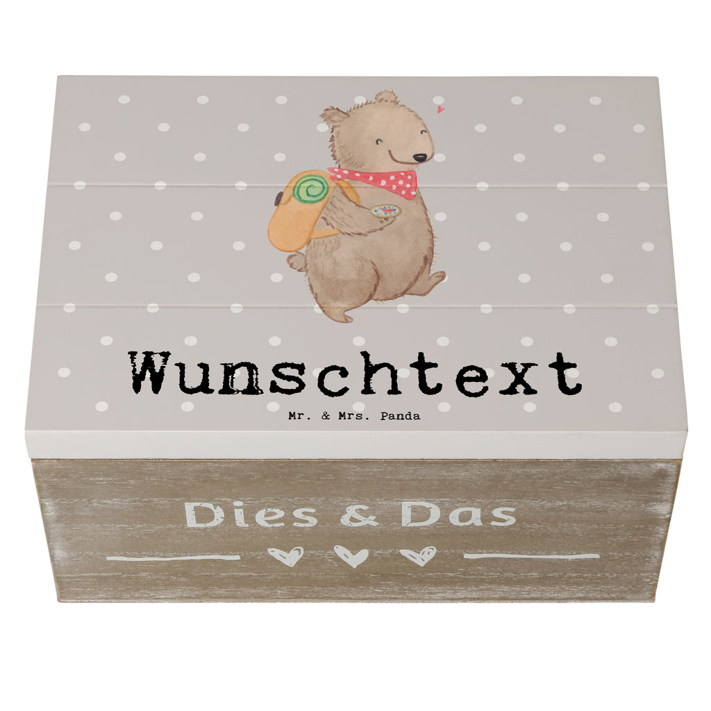 Personalisierte Holzkiste Bär Wandern mit Namen, Schatzkiste Personalisiert, Geschenkbox Personalisiert, Dekokiste mit Namen, Dekokiste Personalisiert, GEschenkdose Personalisiert, Schatulle mit Namen, Schatzkiste mit Namen, Kiste Personalisiert, Kiste mit Namen, Schatulle Personalisiert, Holzkiste mit Namen, Truhe Personalisiert, Erinnerungsbox mit Namen, Erinnerungskiste Personalisiert, Erinnerungsbox Personalisiert, Holzkiste Personalisiert, Truhe mit Namen, Aufbewahrungsbox mit Namen, Aufbewahrungsbox Personalisiert, Geschenk, Schenken, Sport, Sportart, Hobby, Danke, Dankeschön, Auszeichnung, Gewinn, Sportler, Outdoor Sport, Freizeitsport, Spazieren, Bergsteigen, Wandern, Wintertouren, Natur Entdecken