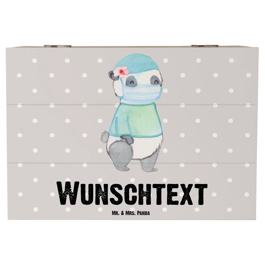 Personalizowane drewniane pudełko asystentka operacyjna serce Holzkiste mit Namen, Aufbewahrungsbox mit Namen, GEschenkdose personalisiert, Aufbewahrungsbox Personalisiert, Holzkiste Personalisiert, Kiste Personalisiert, Dekokiste mit Namen, mit Namen, Truhe mit Namen, Erinnerungsbox mit Namen, Schatzkiste mit Namen, Erinnerungskiste Personalisiert, Schatzkiste Personalisiert, Erinnerungsbox Personalisiert, Kiste mit Namen, Schatulle Personalisiert, Truhe Personalisiert, Geschenkbox personalisiert, Dekokiste Personalisiert, Schatulle mit Namen, Erinnerungskiste, Beruf, Ausbildung, Jubiläum, Abschied, Rente, Kollege, Kollegin, Geschenk, Schenken, Arbeitskollege, Mitarbeiter, Firma, Danke, Dankeschön, OP Assistentin, Operationsassistentin, Operationsassistenz, Operationstechnische Assistentin, OTA