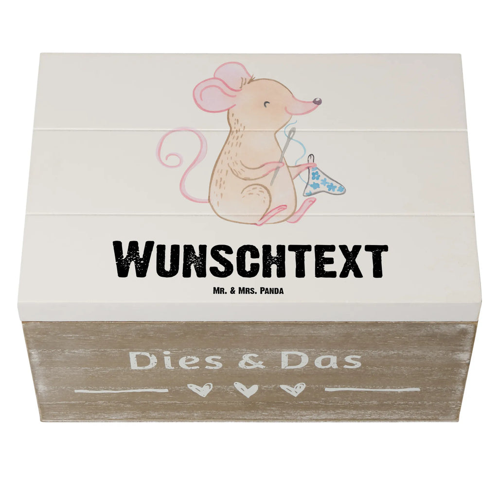 Personalised wooden chest Mouse Sew GEschenkdose personalisiert, Aufbewahrungsbox Personalisiert, Schatulle Personalisiert, Truhe Personalisiert, Kiste Personalisiert, Holzkiste mit Namen, Erinnerungsbox Personalisiert, Schatzkiste mit Namen, mit Namen, Kiste mit Namen, Schatulle mit Namen, Aufbewahrungsbox mit Namen, Dekokiste mit Namen, Dekokiste Personalisiert, Geschenkbox personalisiert, Holzkiste Personalisiert, Erinnerungsbox mit Namen, Erinnerungskiste, Erinnerungskiste Personalisiert, Schatzkiste Personalisiert, Truhe mit Namen, Geschenk, Sport, Sportart, Hobby, Schenken, Danke, Dankeschön, Auszeichnung, Gewinn, Sportler, kreatives Hobby, DIY, Nähmaschine, Nähkurs, Nähen
