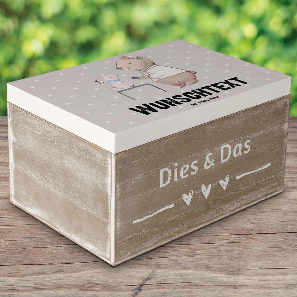 Personalizowane drewniane pudełko weterynarz serce Holzkiste mit Namen, Schatulle Personalisiert, Schatzkiste Personalisiert, Dekokiste mit Namen, Erinnerungsbox mit Namen, Holzkiste Personalisiert, Kiste mit Namen, GEschenkdose Personalisiert, Schatzkiste mit Namen, Aufbewahrungsbox Personalisiert, Kiste Personalisiert, Truhe mit Namen, Truhe Personalisiert, mit Namen, Schatulle mit Namen, Erinnerungskiste Personalisiert, Geschenkbox Personalisiert, Erinnerungsbox Personalisiert, Aufbewahrungsbox mit Namen, Dekokiste Personalisiert, Beruf, Firma, Schenken, Mitarbeiter, Arbeitskollege, Danke, Kollegin, Geschenk, Kollege, Rente, Jubiläum, Abschied, Dankeschön, Ausbildung